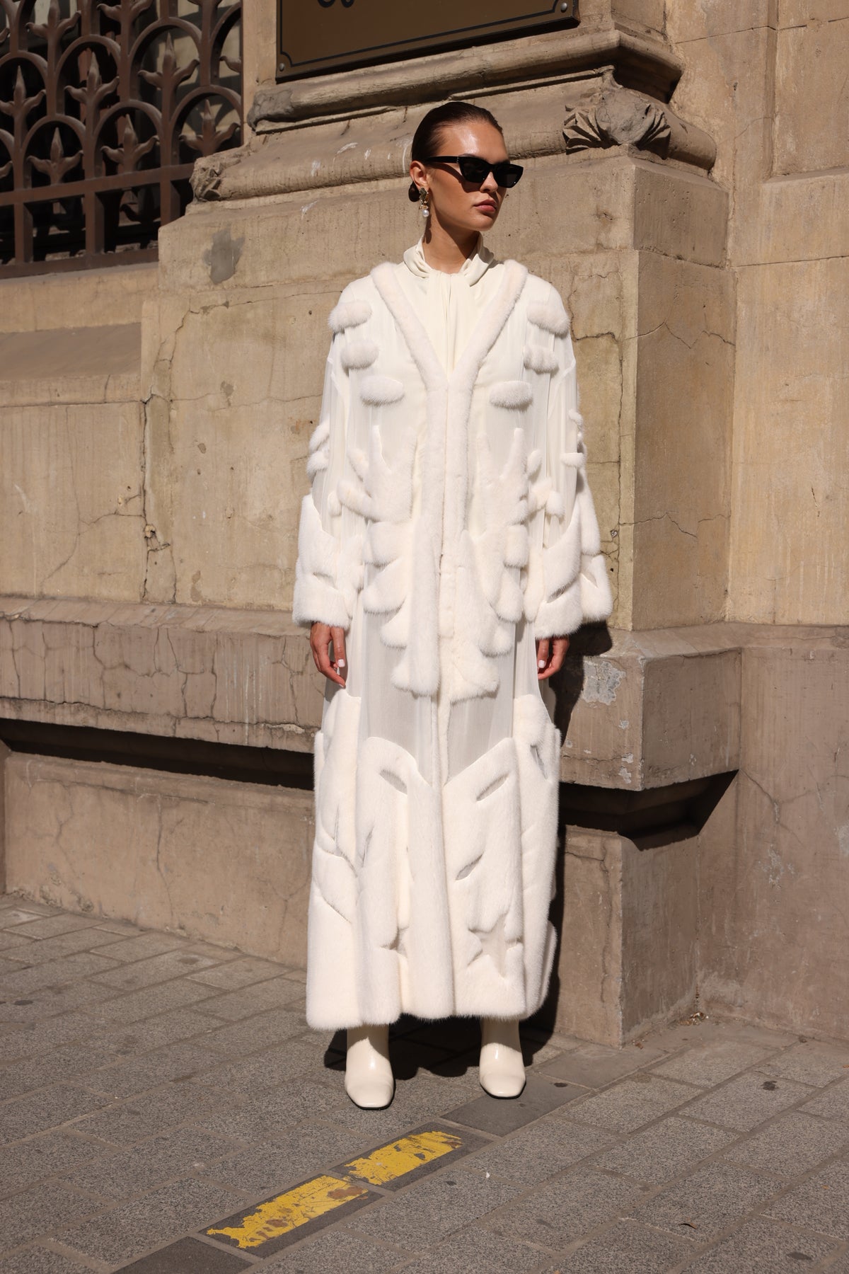 WHITE ELEGANT DESIGN CHIFFON MINK FUR -BJR 24