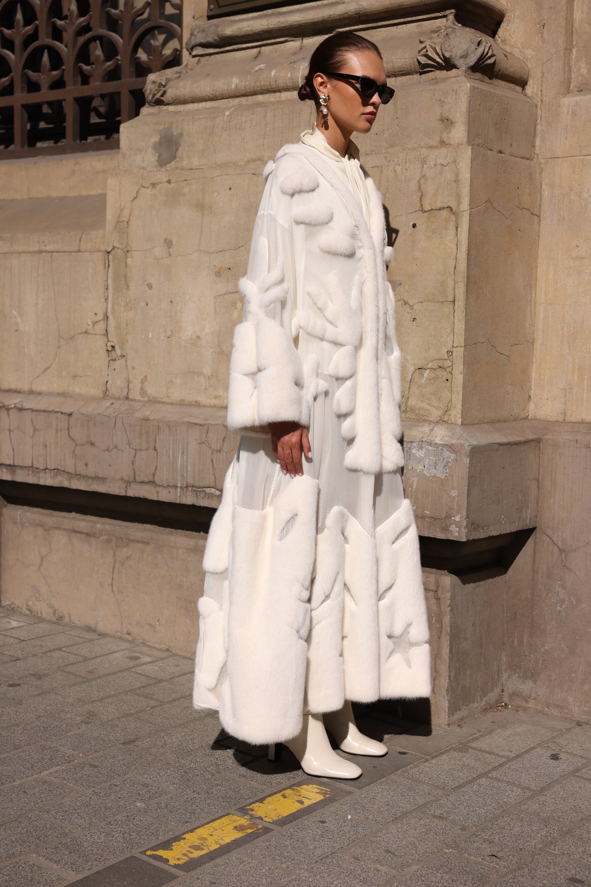 WHITE ELEGANT DESIGN CHIFFON MINK FUR -BJR 24