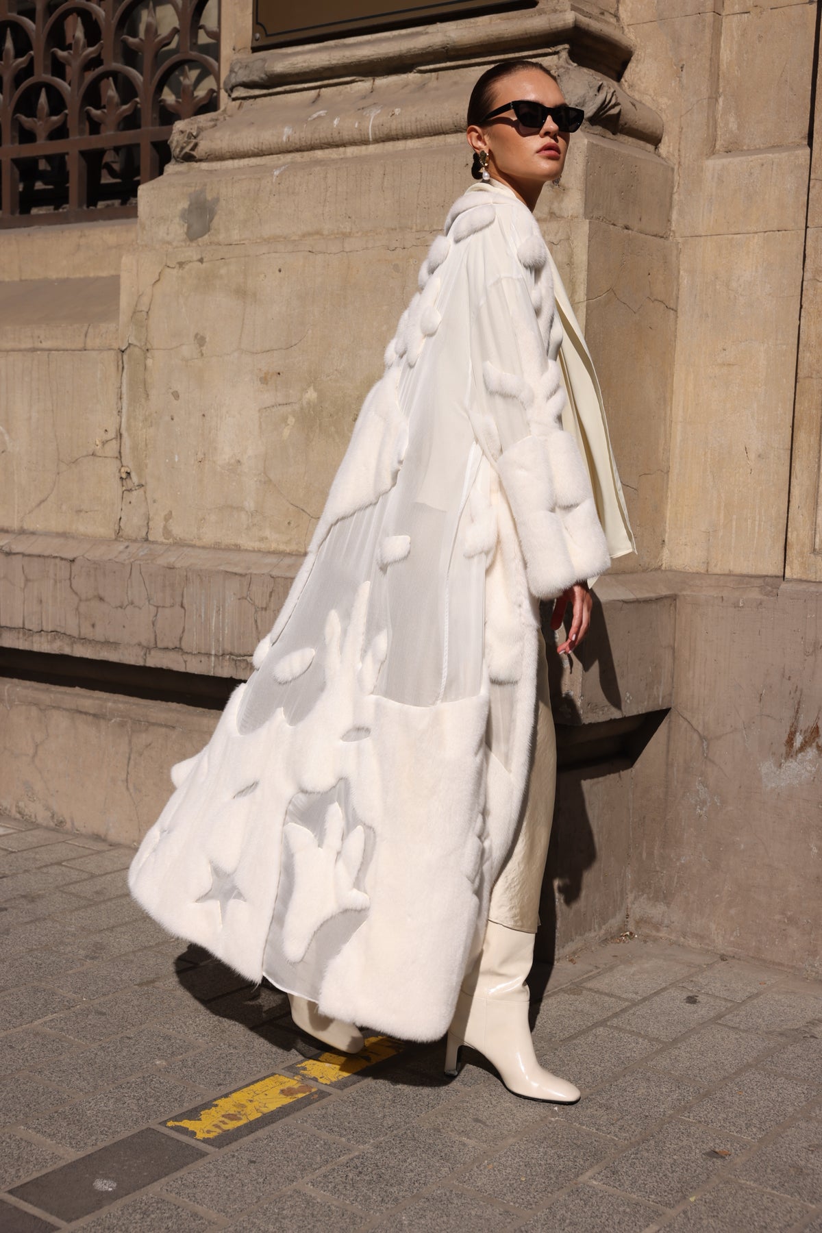 WHITE ELEGANT DESIGN CHIFFON MINK FUR -BJR 24