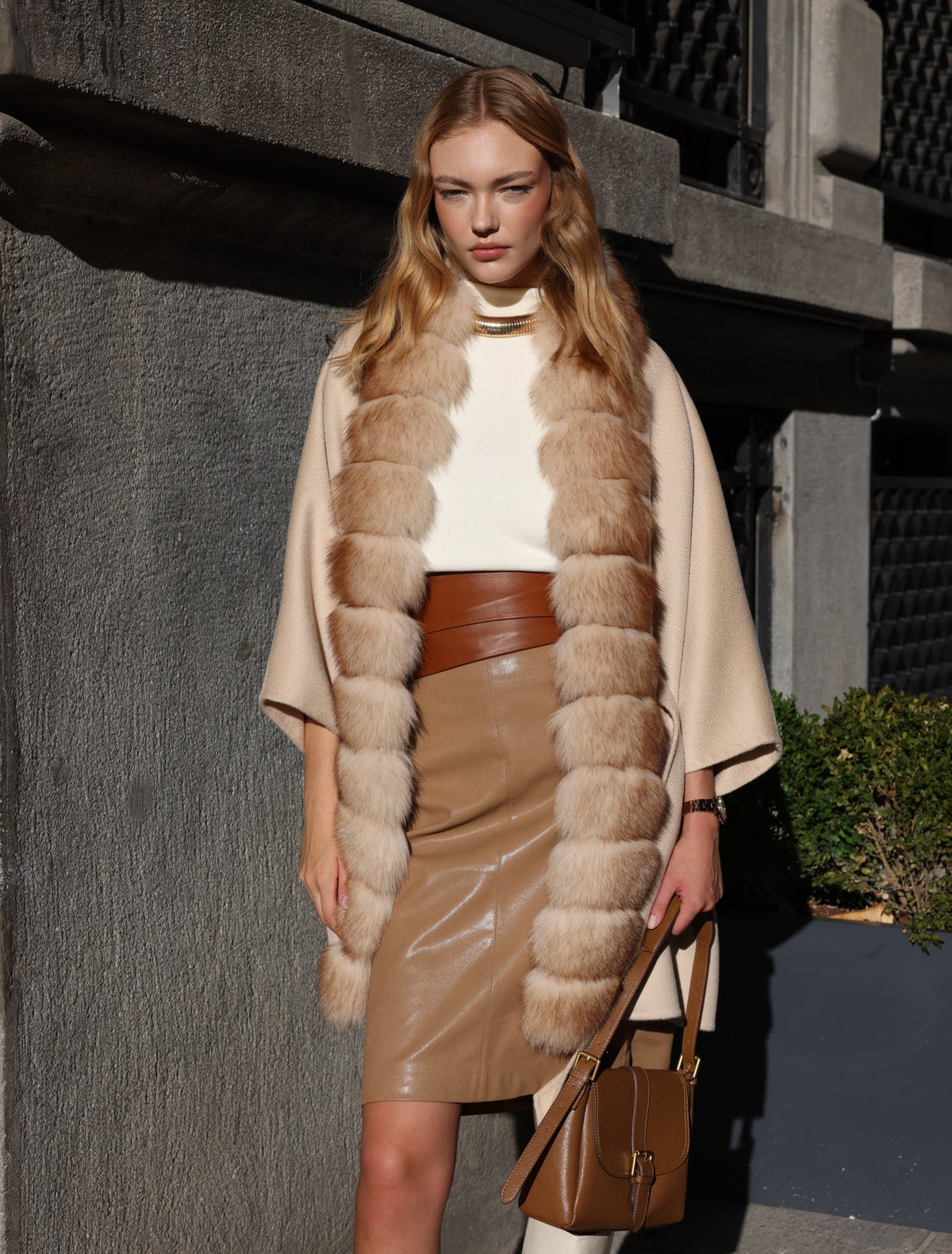 BEIGE ELEGANCE ALPACA FOX JACKET