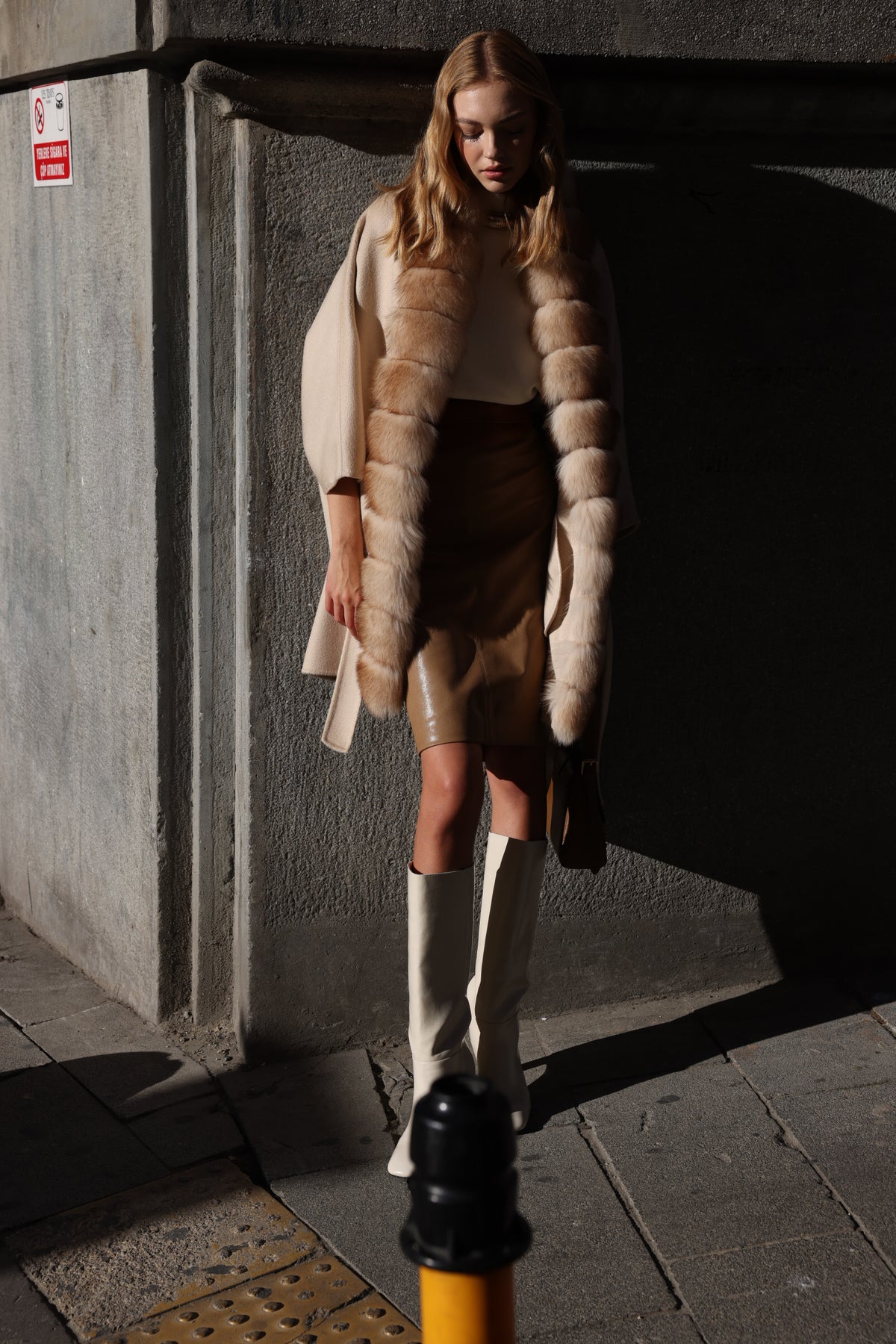 BEIGE ELEGANCE ALPACA FOX JACKET