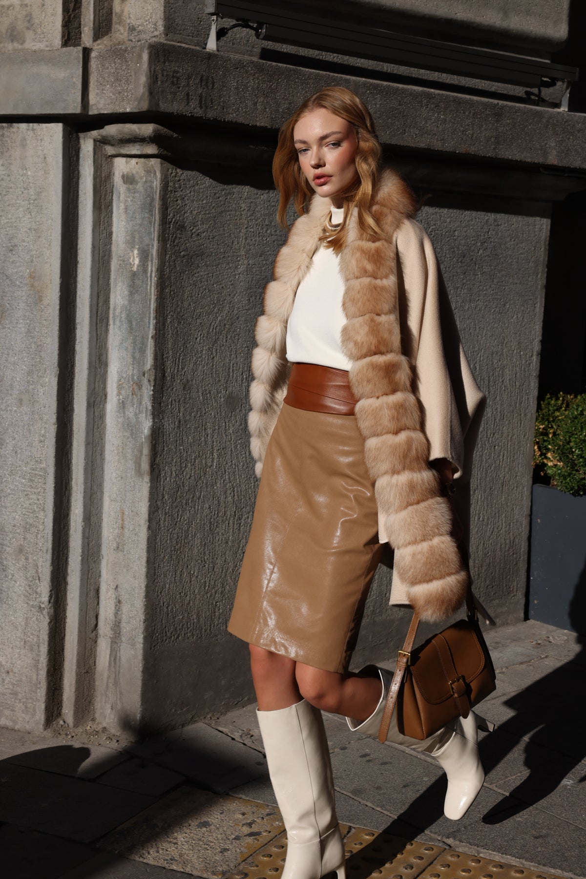 BEIGE ELEGANCE ALPACA FOX JACKET