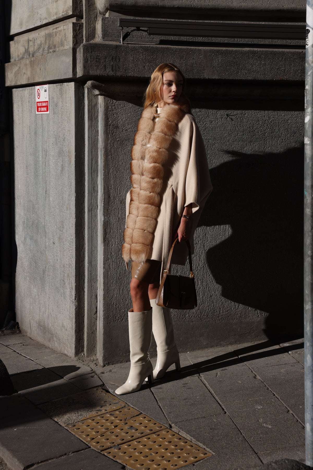 BEIGE ELEGANCE ALPACA FOX JACKET