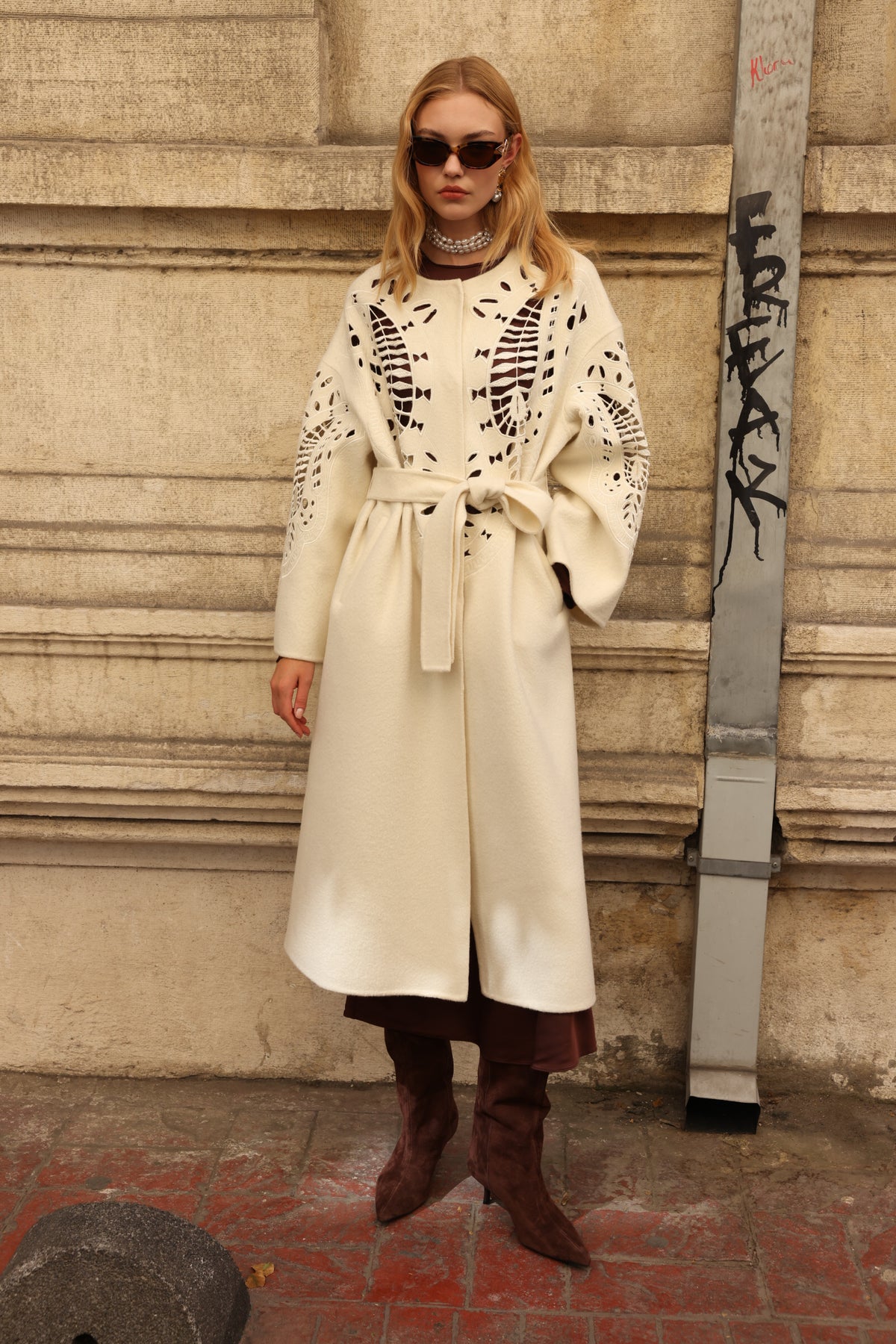 WHITE EMBROIDERED ALPACA COAT -9687