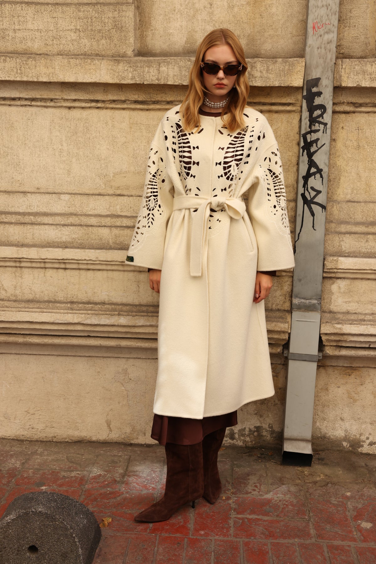 WHITE EMBROIDERED ALPACA COAT -9687