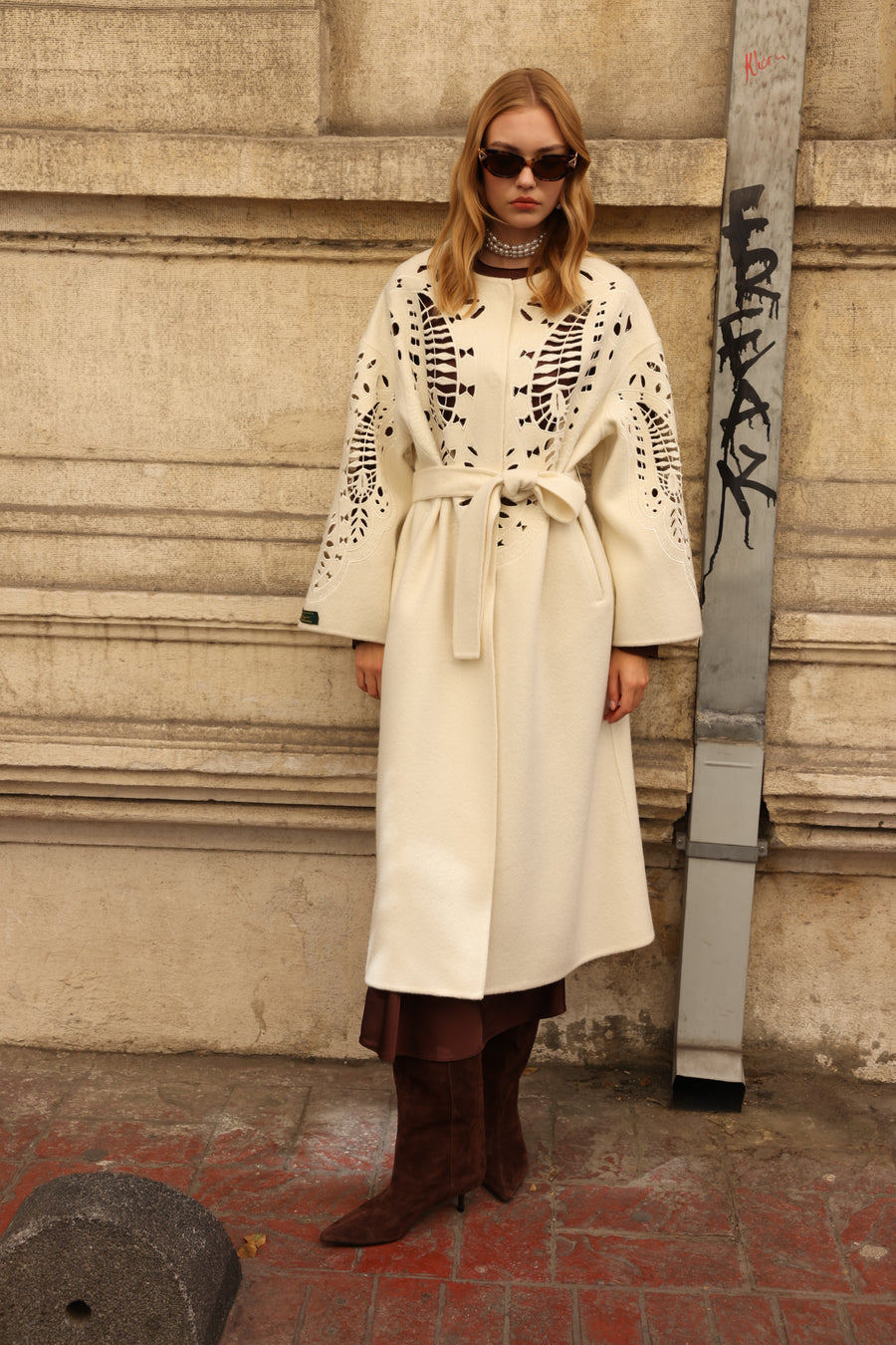 WHITE EMBROIDERED ALPACA COAT -9687