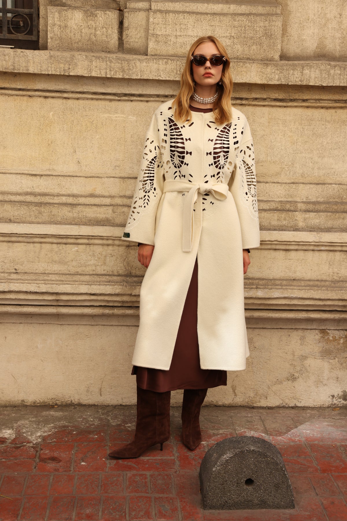 WHITE EMBROIDERED ALPACA COAT -9687