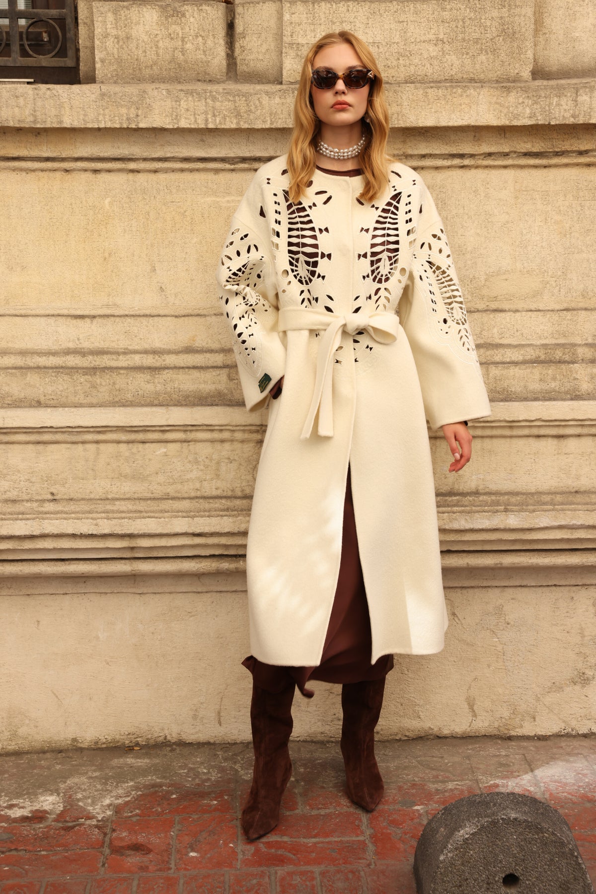 WHITE EMBROIDERED ALPACA COAT -9687