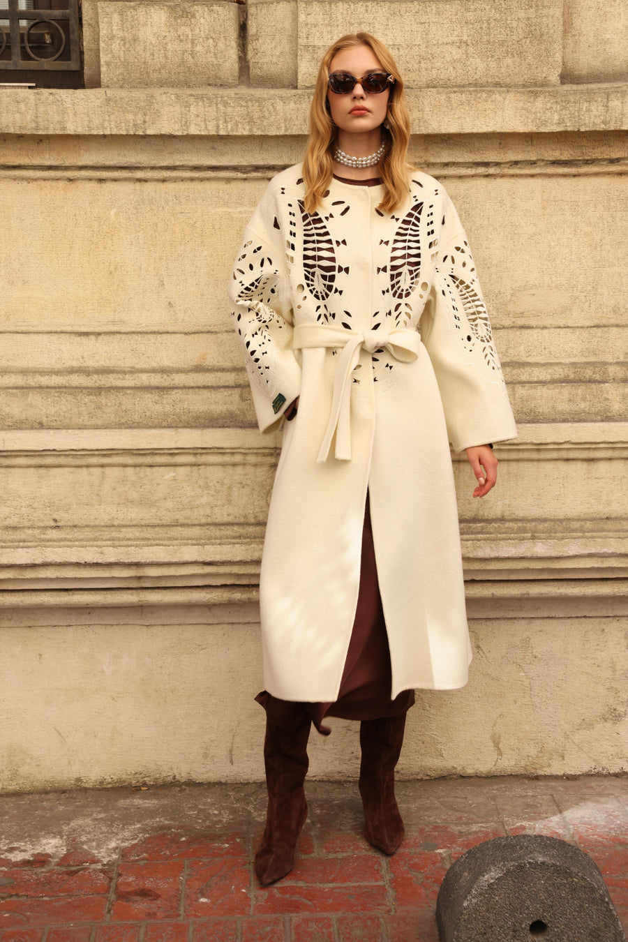 WHITE EMBROIDERED ALPACA COAT -9687