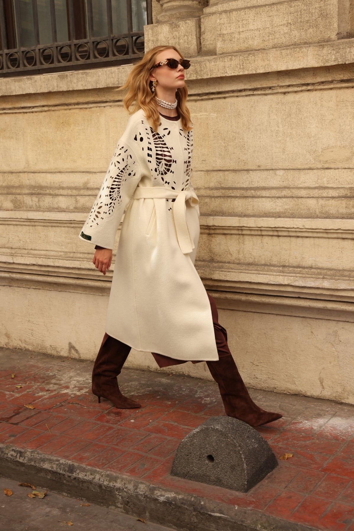 WHITE EMBROIDERED ALPACA COAT -9687
