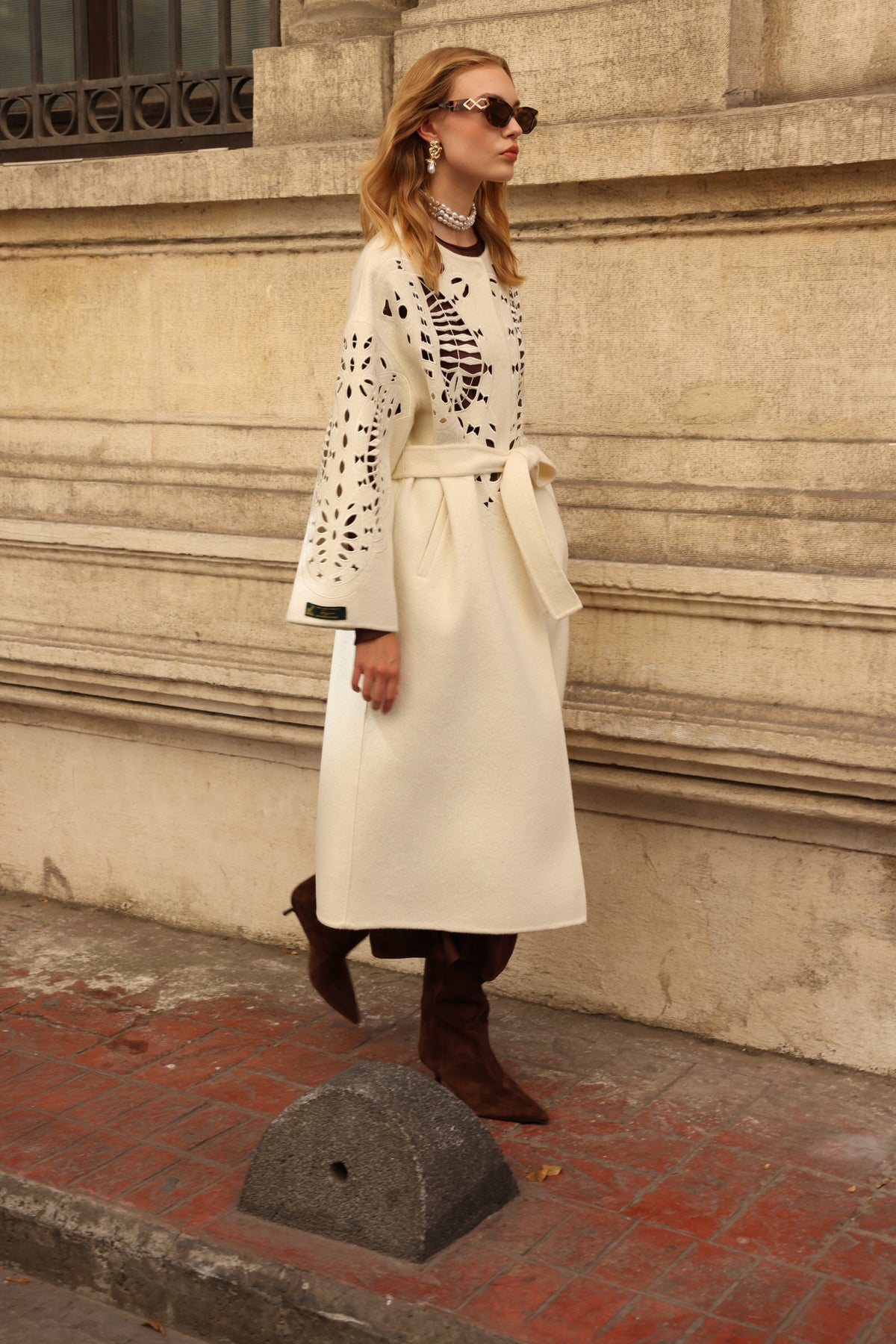 WHITE EMBROIDERED ALPACA COAT -9687