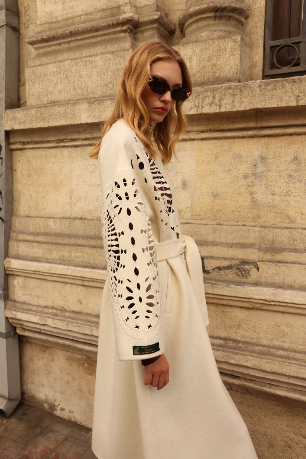 WHITE EMBROIDERED ALPACA COAT -9687