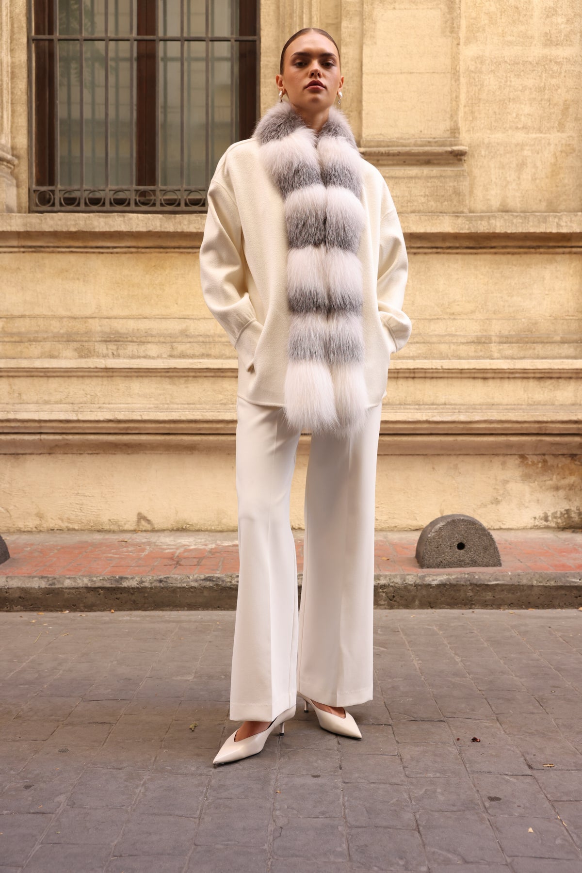 WHITE ELEGANCE ALPACA FOX JACKET