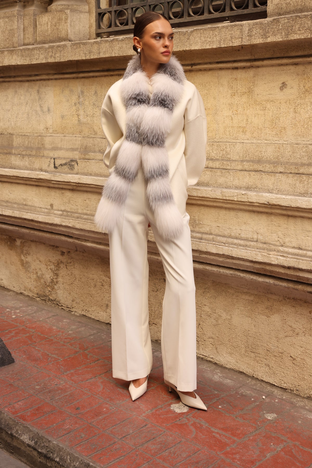 WHITE ELEGANCE ALPACA FOX JACKET