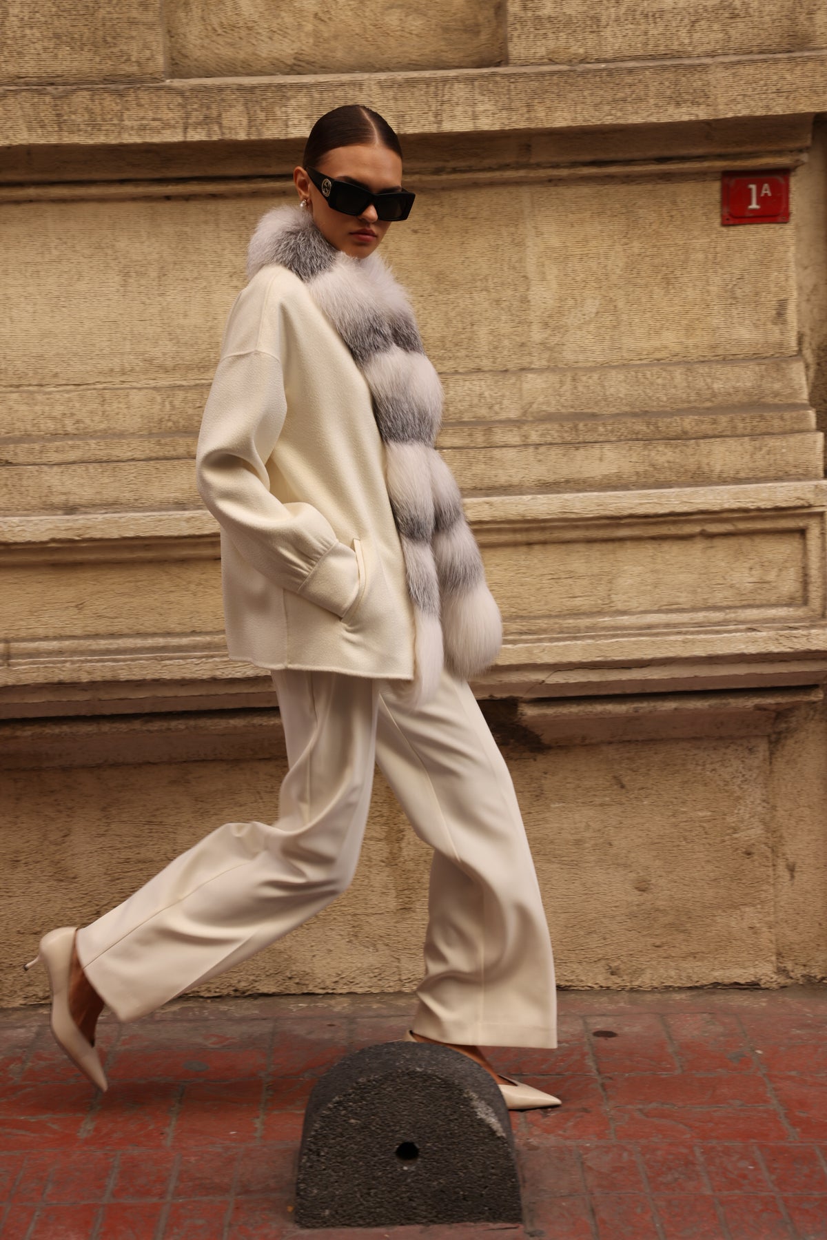 WHITE ELEGANCE ALPACA FOX JACKET
