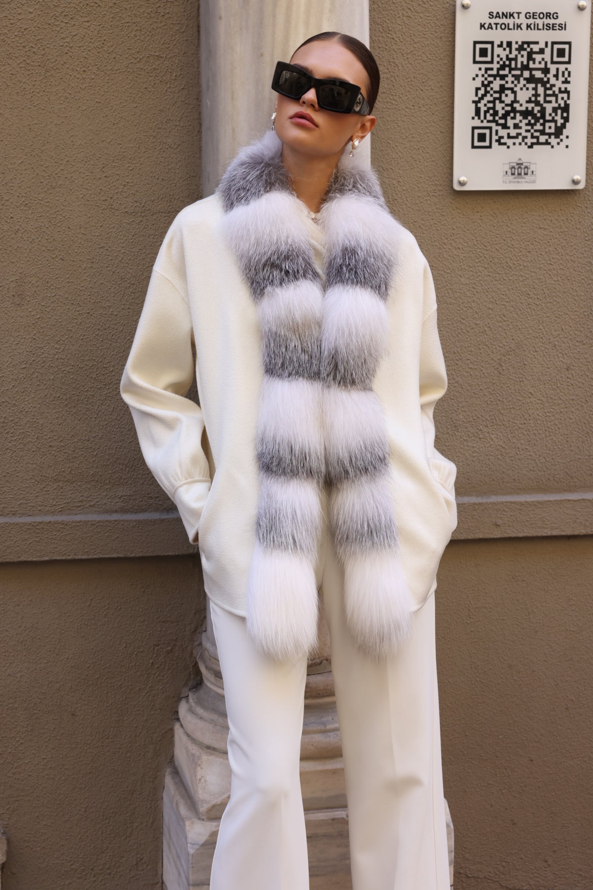 WHITE ELEGANCE ALPACA FOX JACKET