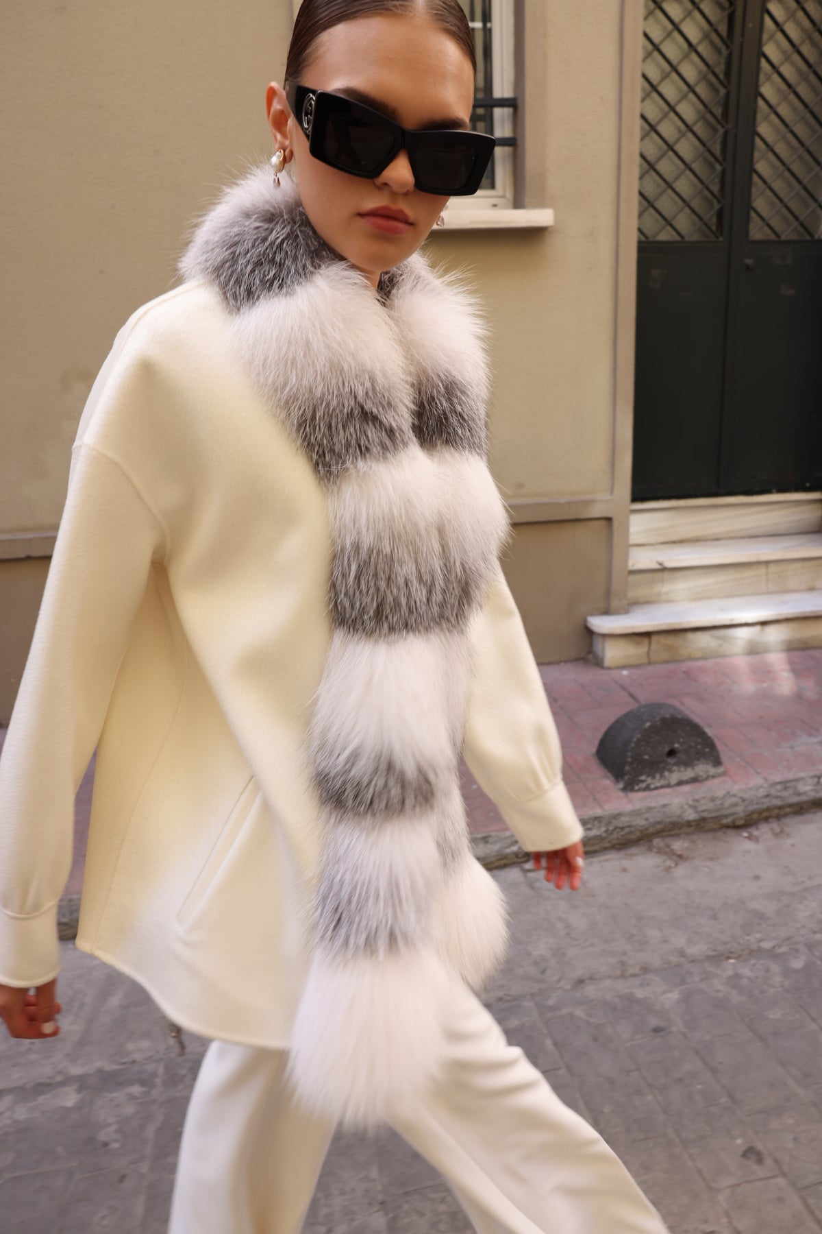 WHITE ELEGANCE ALPACA FOX JACKET