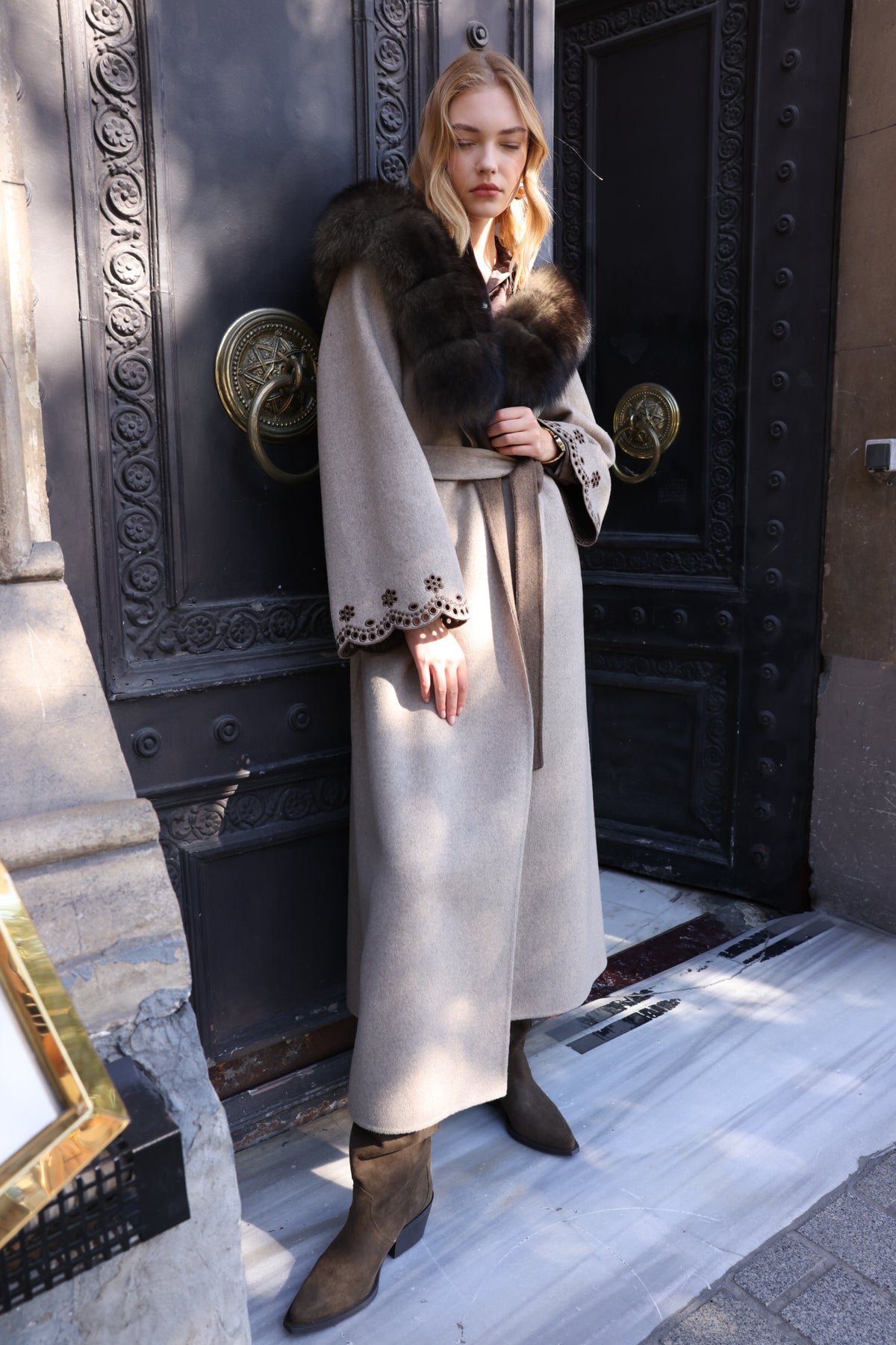 BEIGE BROWN EMBROIDERED ALPACA FOX FUR COAT -9021