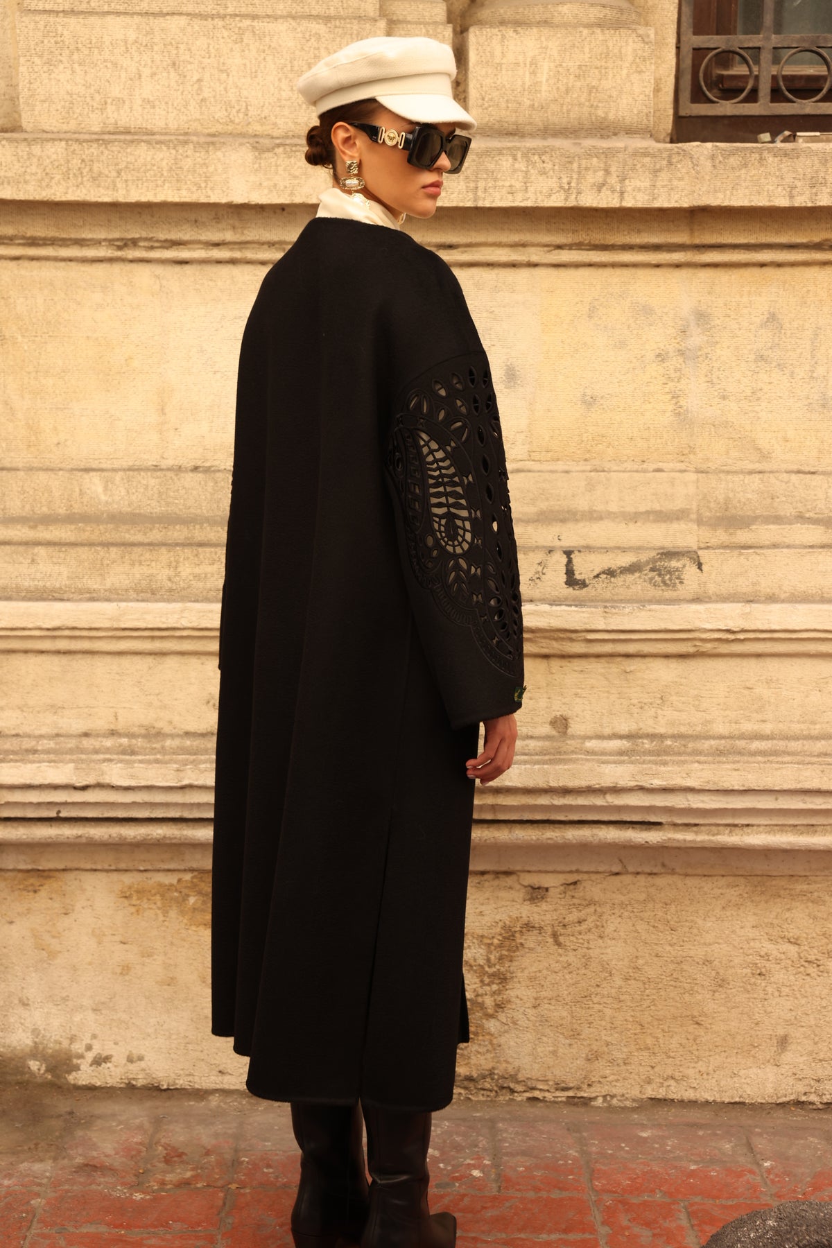 BLACK EMBROIDERED ALPACA COAT -9687