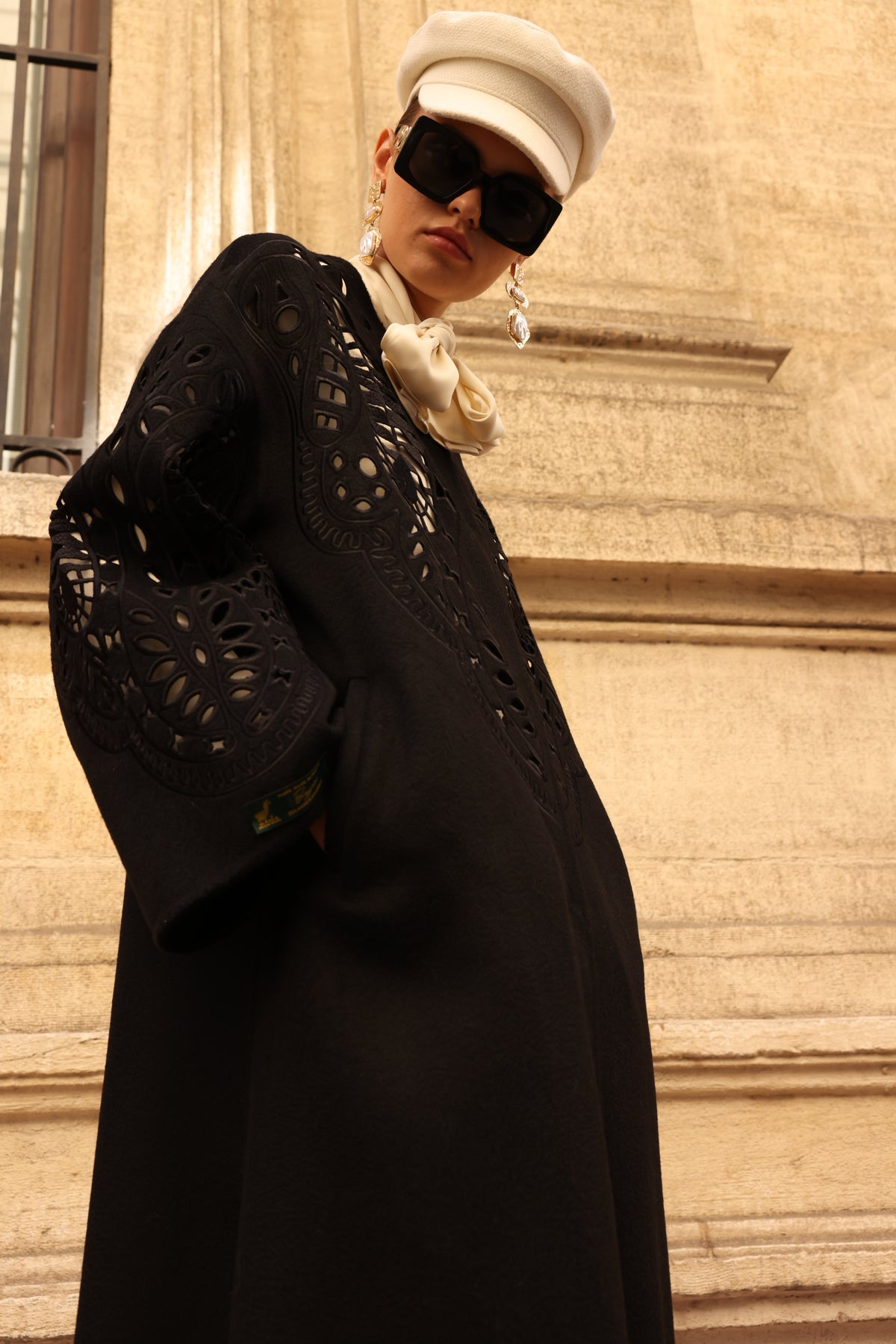 BLACK EMBROIDERED ALPACA COAT -9687