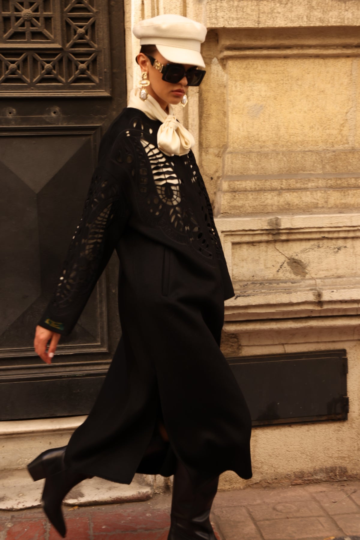 BLACK EMBROIDERED ALPACA COAT -9687