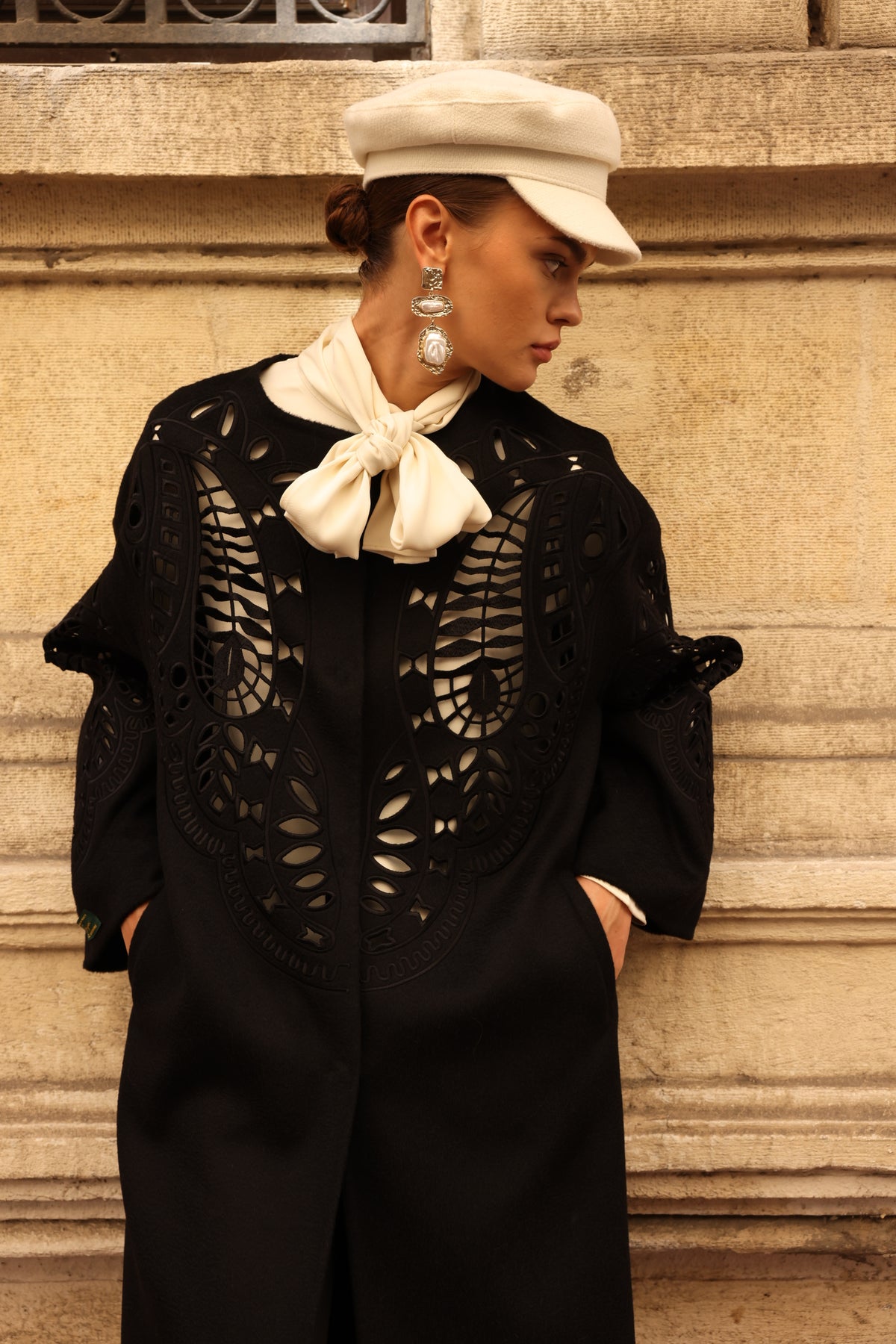 BLACK EMBROIDERED ALPACA COAT -9687