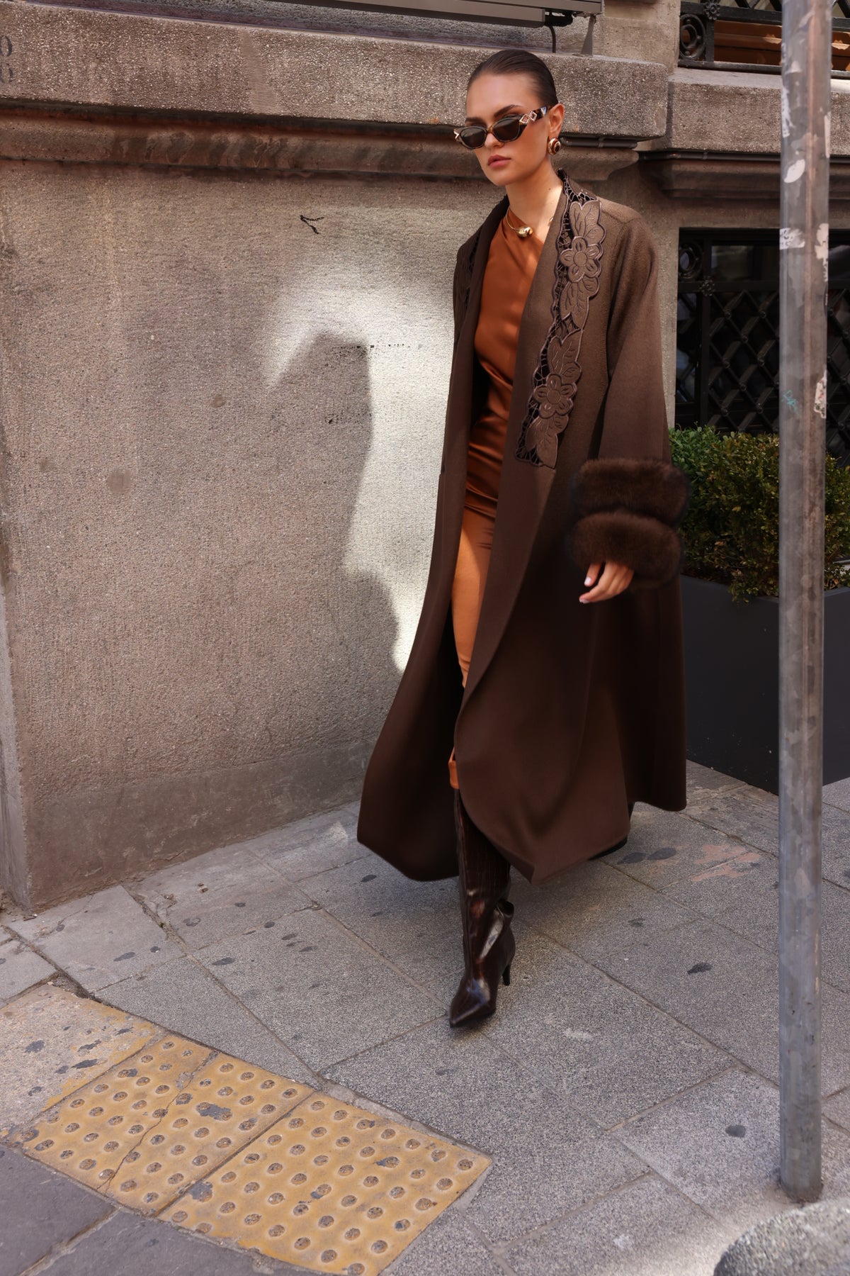 BROWN EMBROIDERED ALPACA FOX FUR COAT -9686