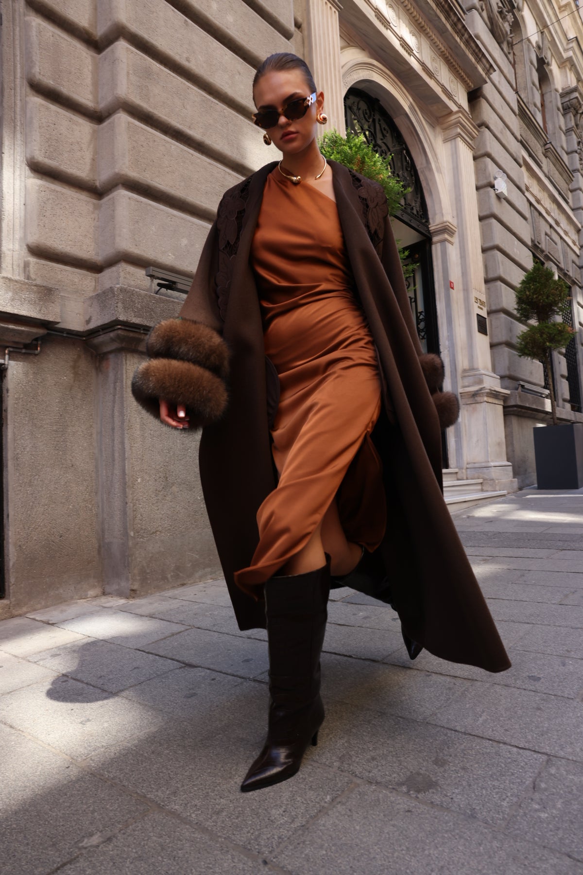 BROWN EMBROIDERED ALPACA FOX FUR COAT -9686