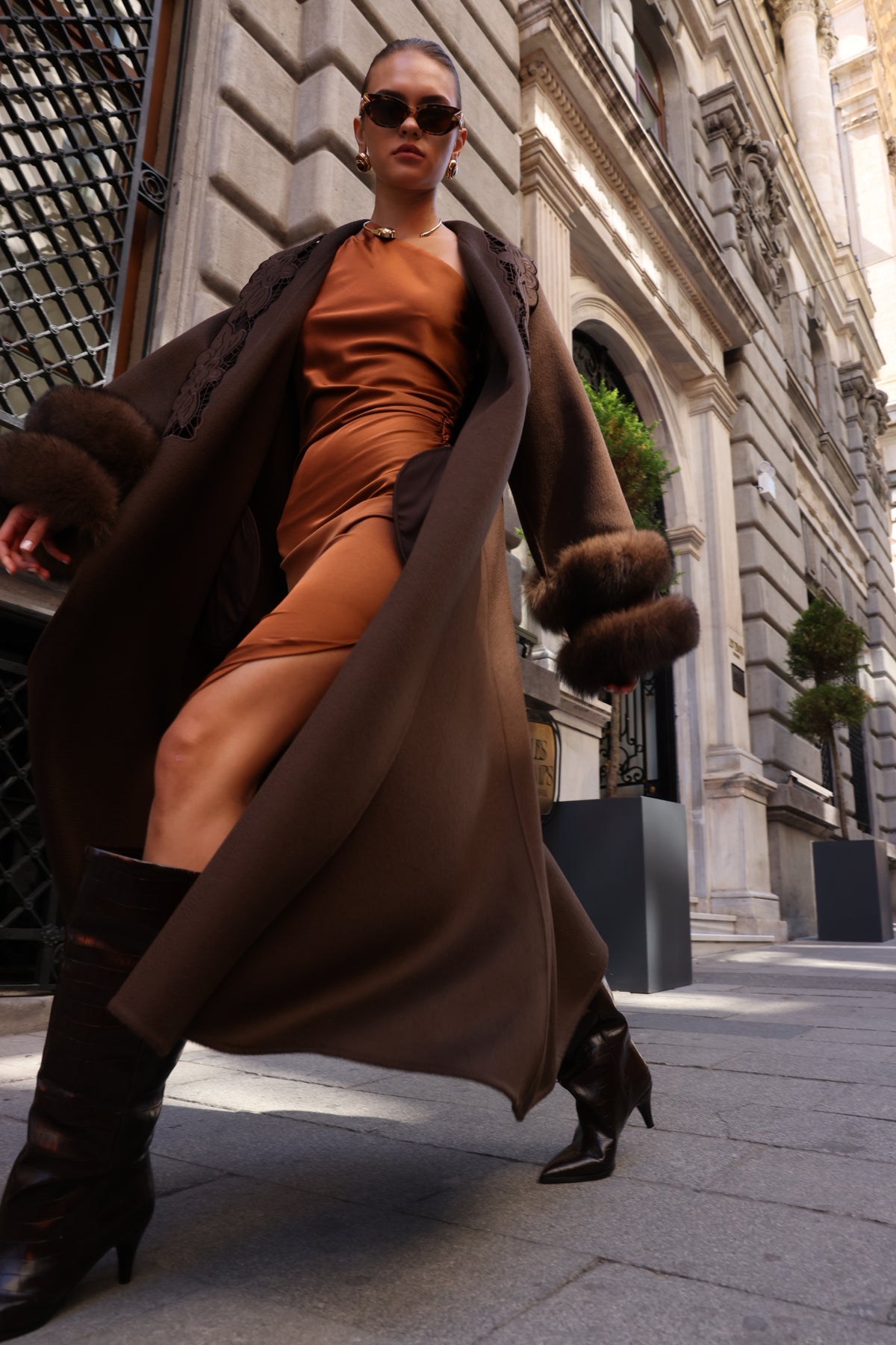 BROWN EMBROIDERED ALPACA FOX FUR COAT -9686
