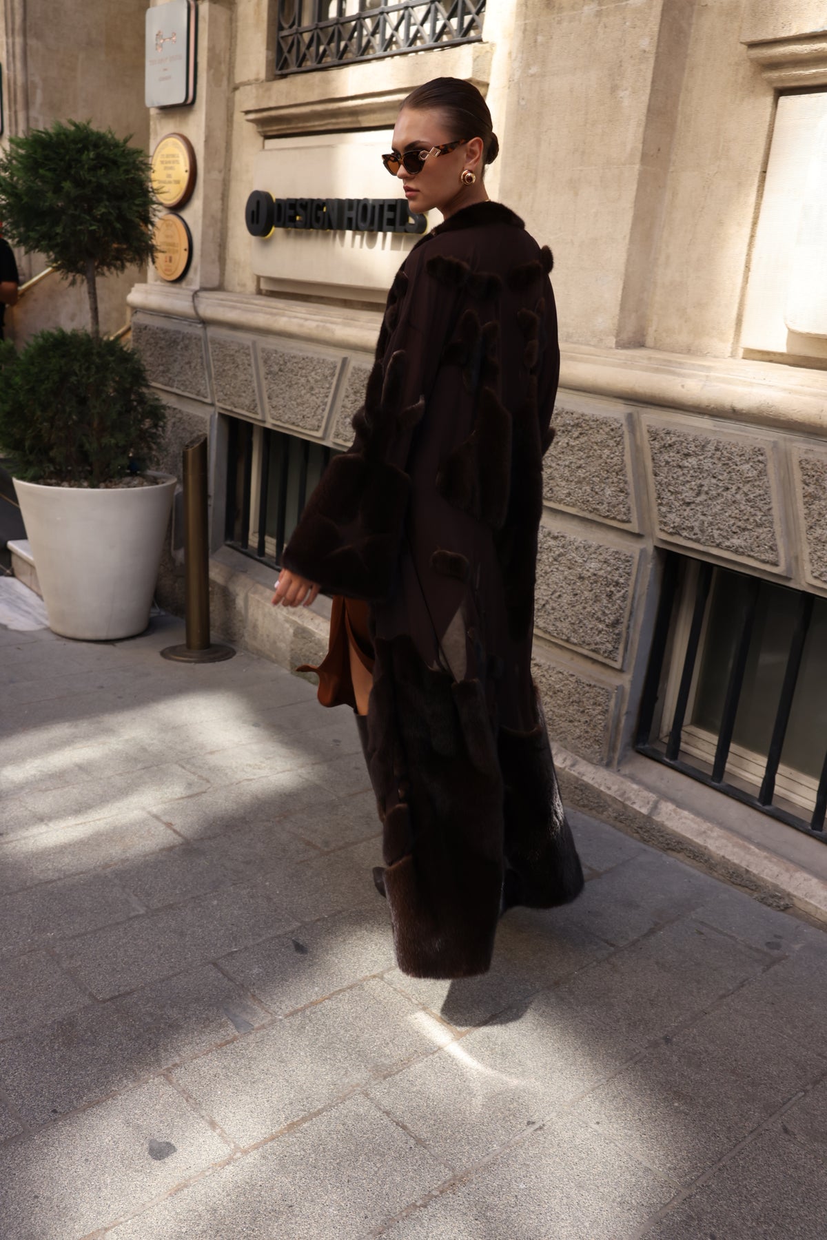 BROWN ELEGANT DESIGN CHIFFON MINK FUR -BJR 24