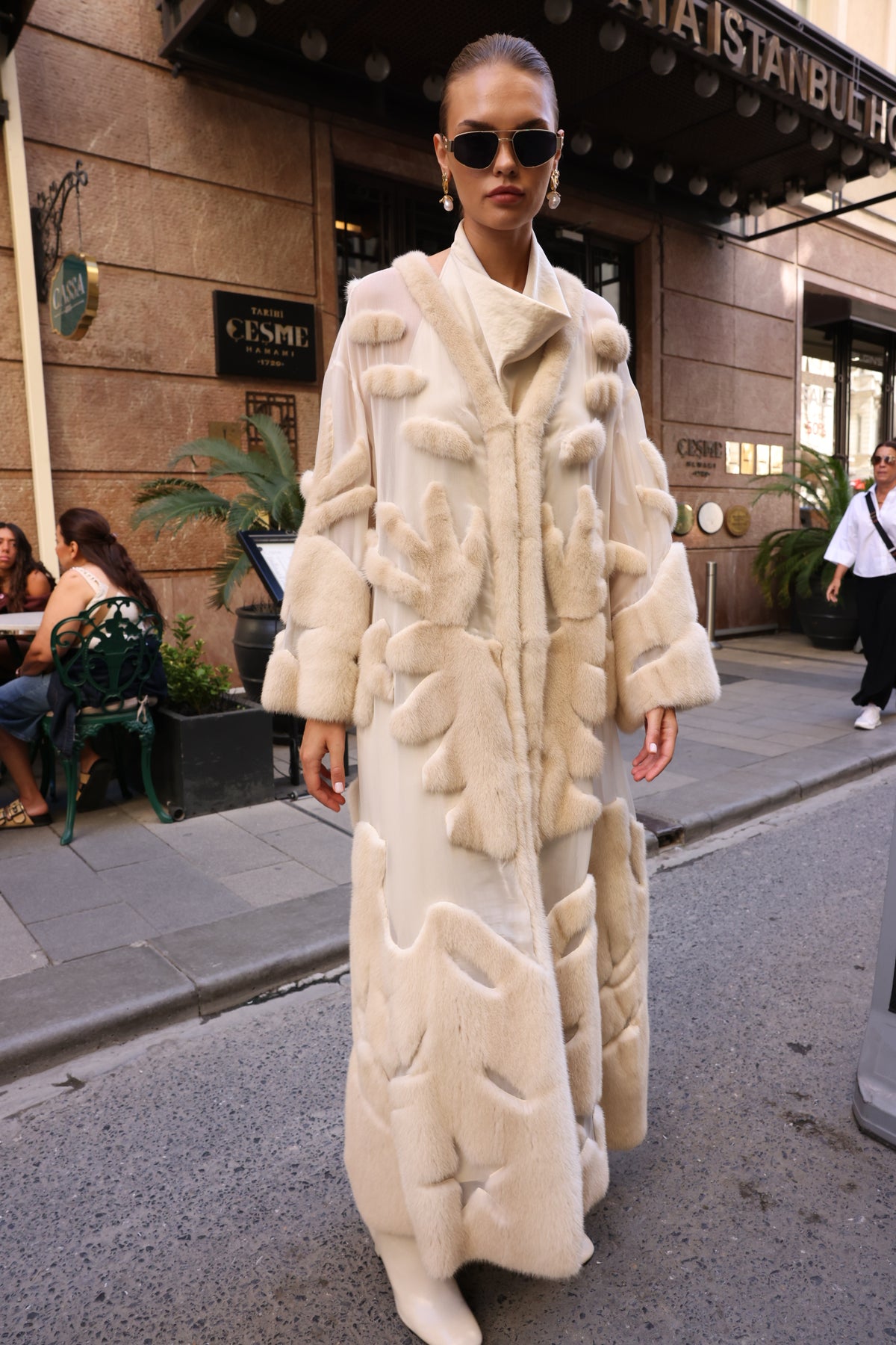 BEIGE ELEGANT DESIGN CHIFFON MINK FUR -BJR 24