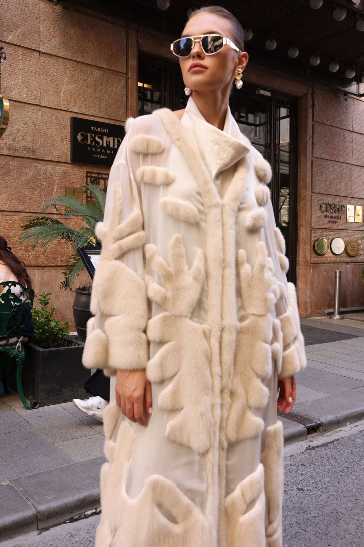 BEIGE ELEGANT DESIGN CHIFFON MINK FUR -BJR 24