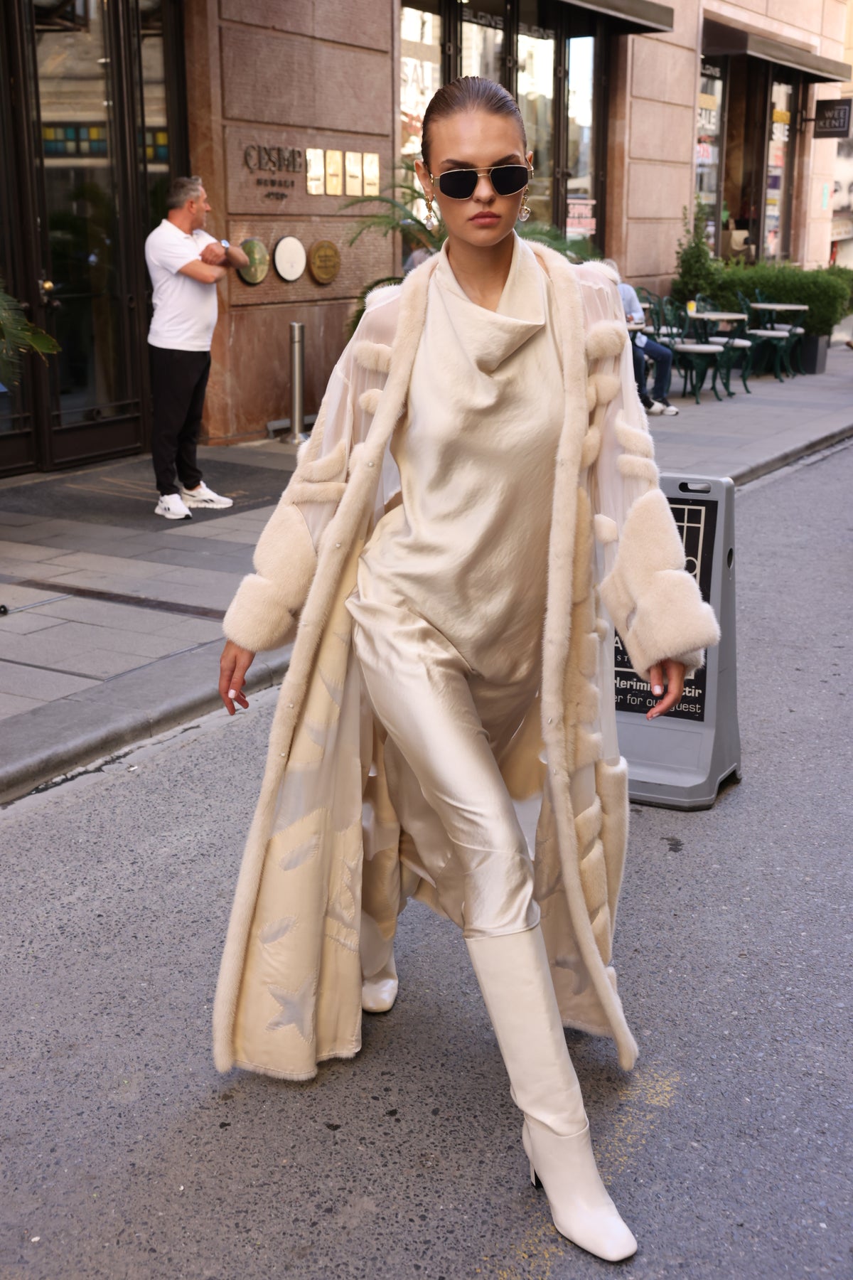 BEIGE ELEGANT DESIGN CHIFFON MINK FUR -BJR 24