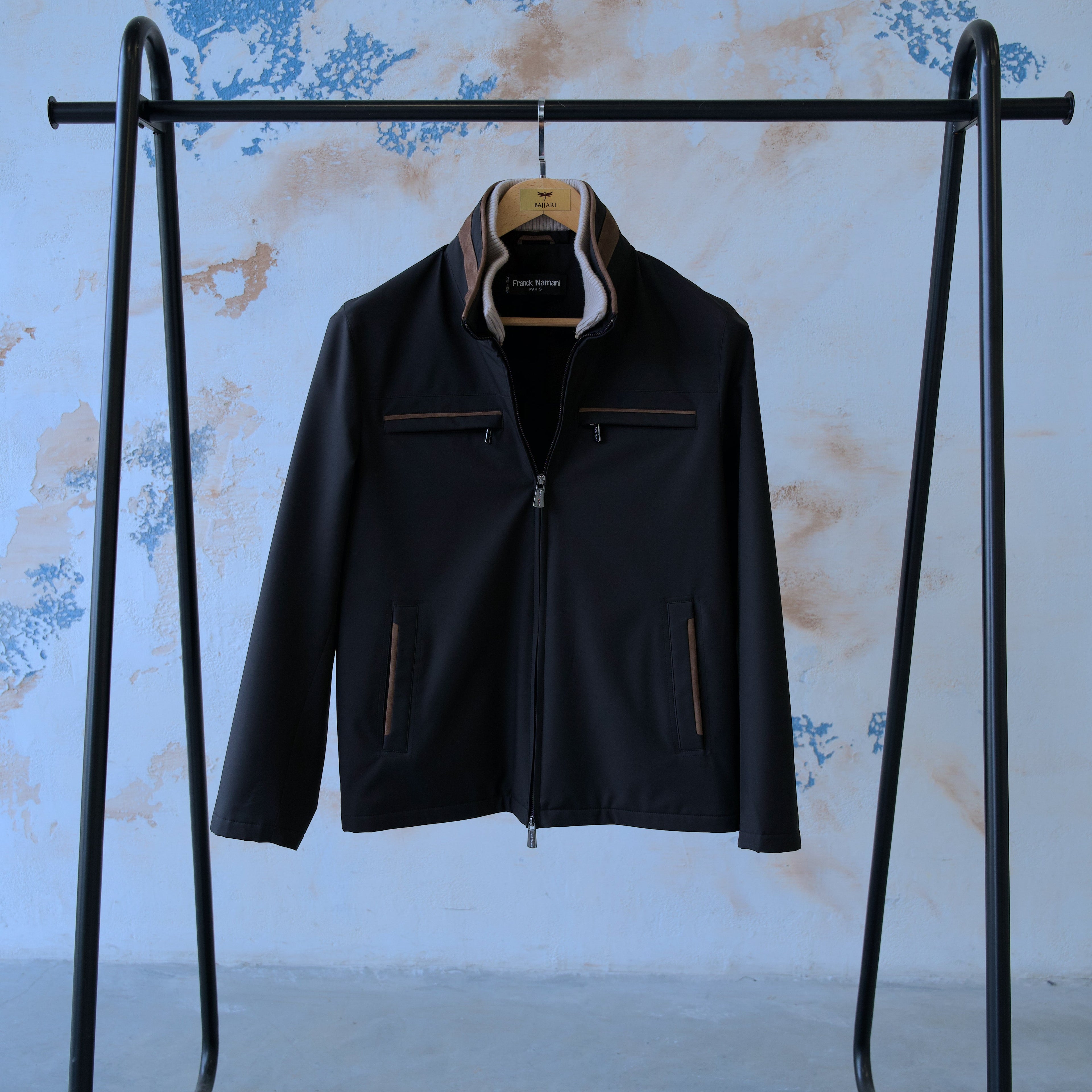 Men's Waterproof Jacket with Knit Collar and Waterproof Fabric