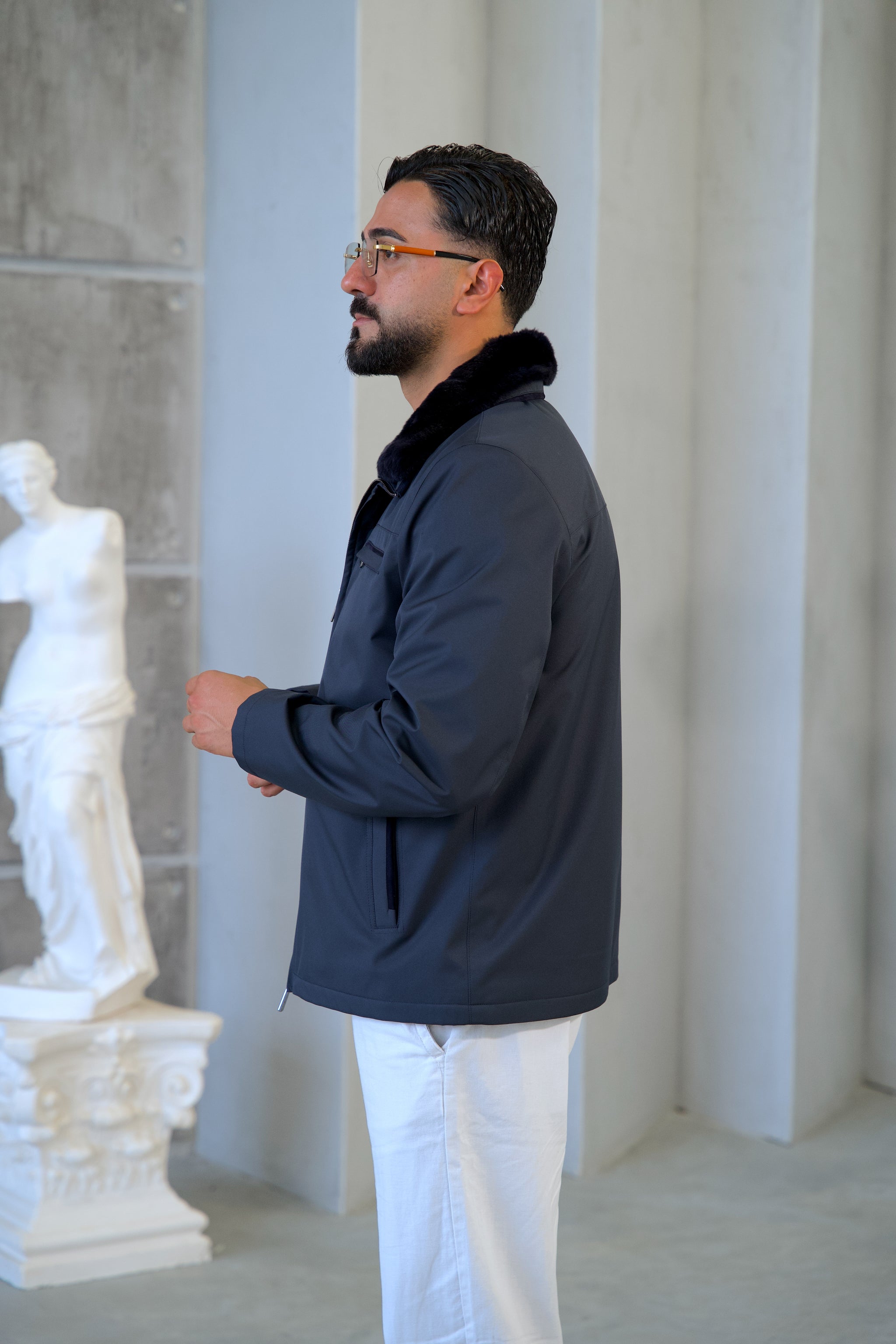 Men's Waterproof Jacket with Fur Collar and Knitted Fabric Lining