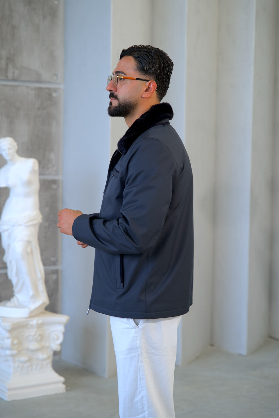 Men's Waterproof Jacket with Fur Collar and Knitted Fabric Lining