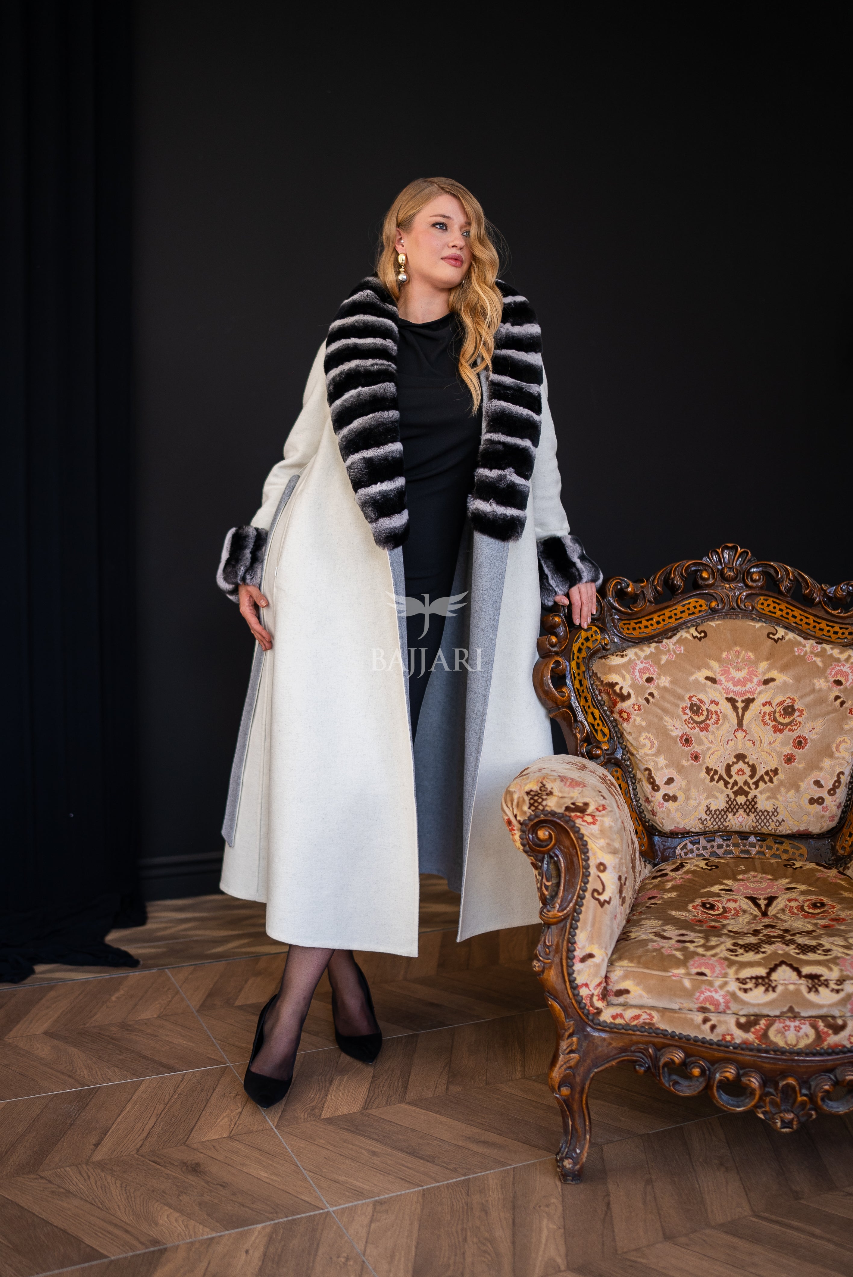 The New Name of Winter Elegance: Fur-Trimmed Alpaca Rabbit Rex -1113 Rex-