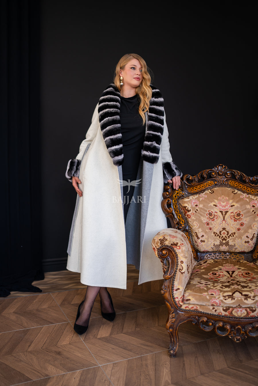 The New Name of Winter Elegance: Fur-Trimmed Alpaca Rabbit Rex -1113 Rex-