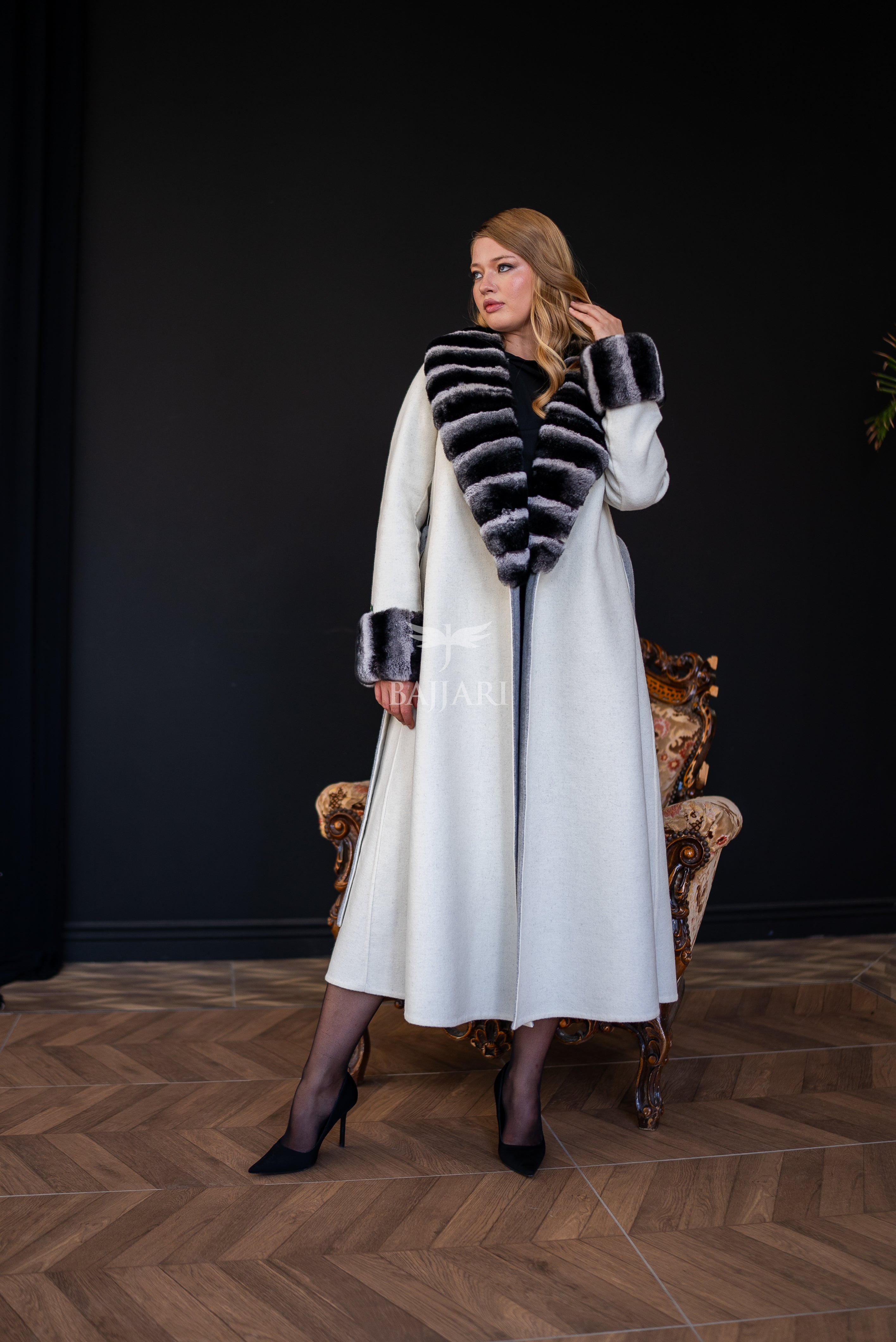 The New Name of Winter Elegance: Fur-Trimmed Alpaca Rabbit Rex -1113 Rex-