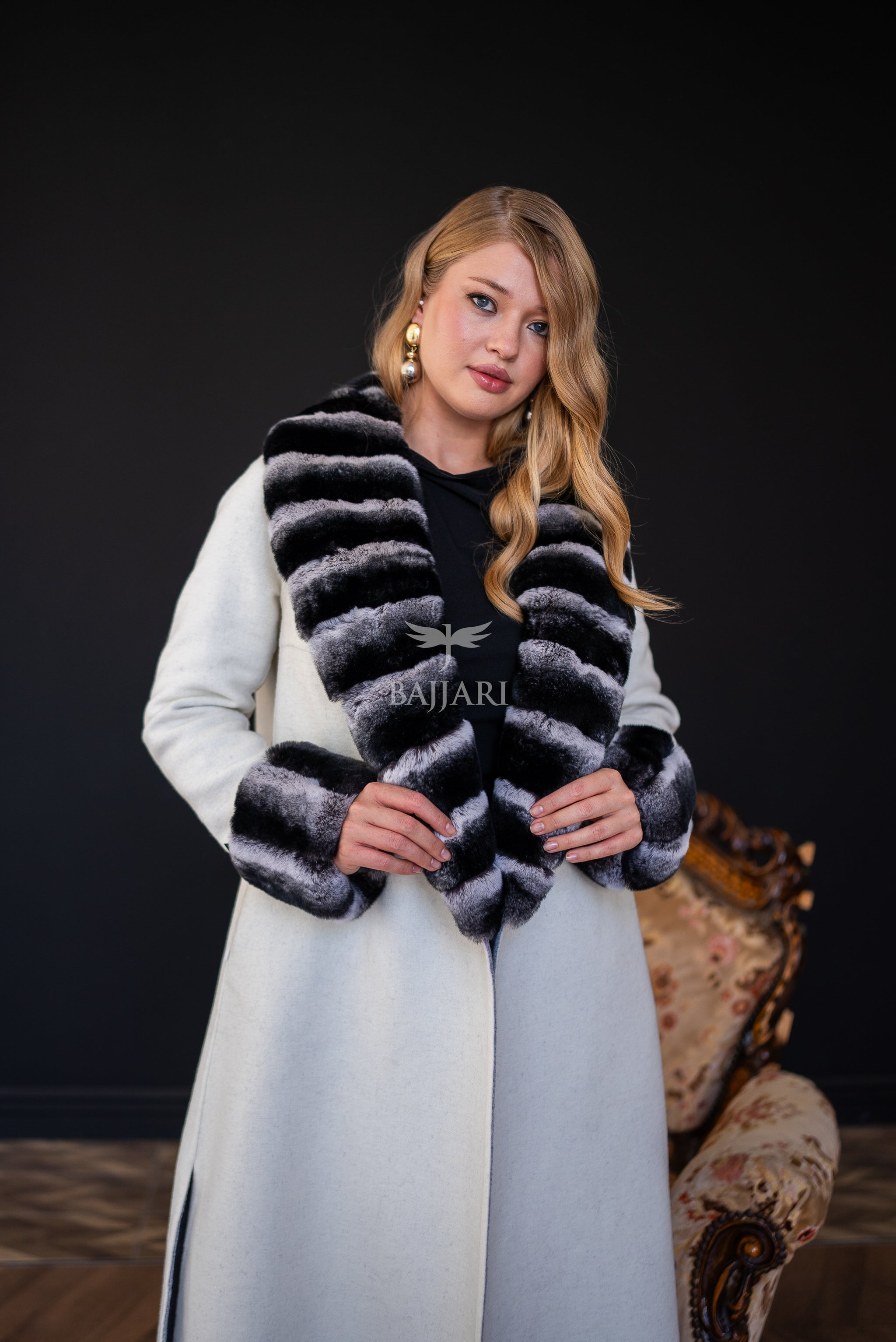 The New Name of Winter Elegance: Fur-Trimmed Alpaca Rabbit Rex -1113 Rex-