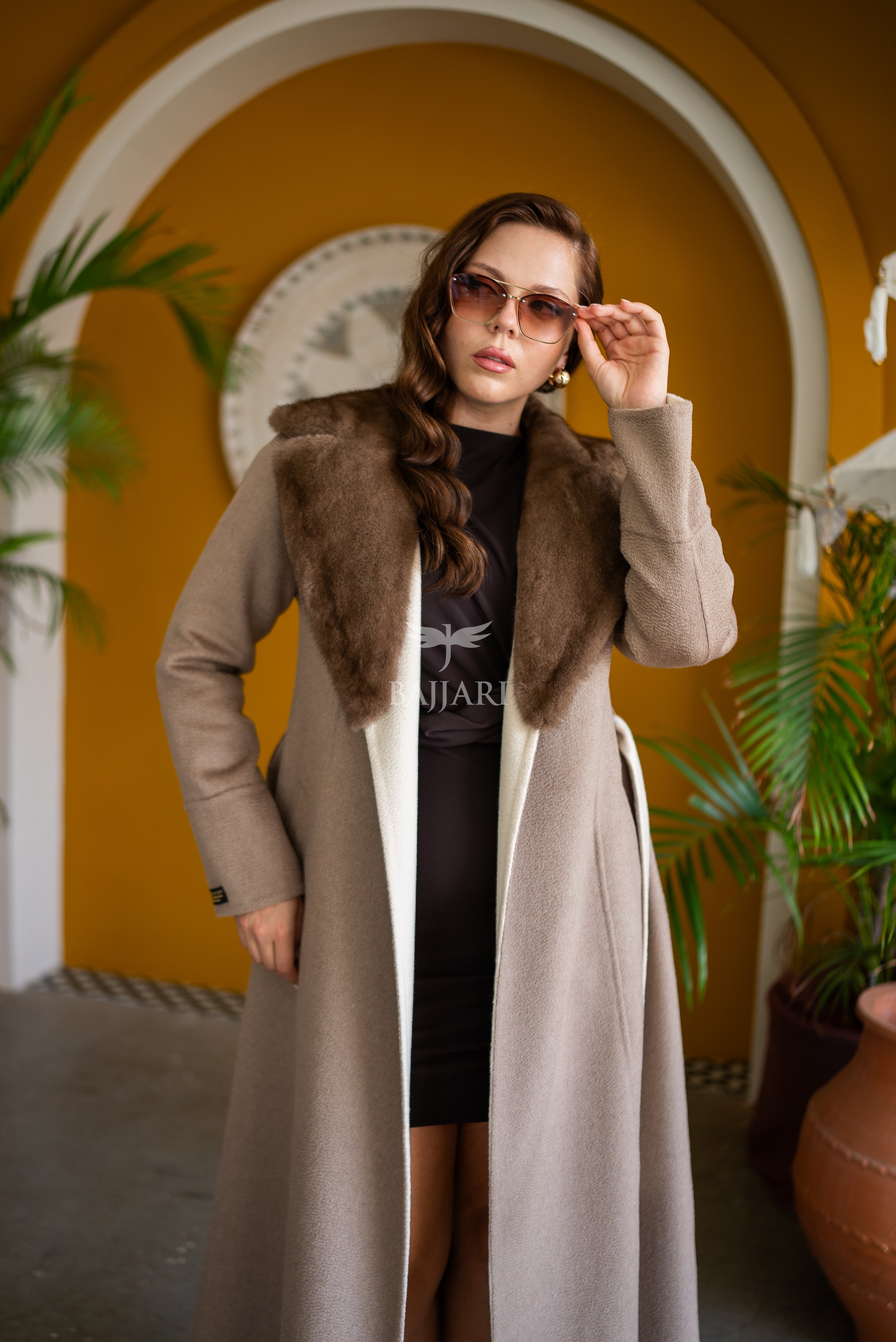 Elegant Women’s Coat with Alpaca Lama Fabric and Mink Fur Collar -9494-