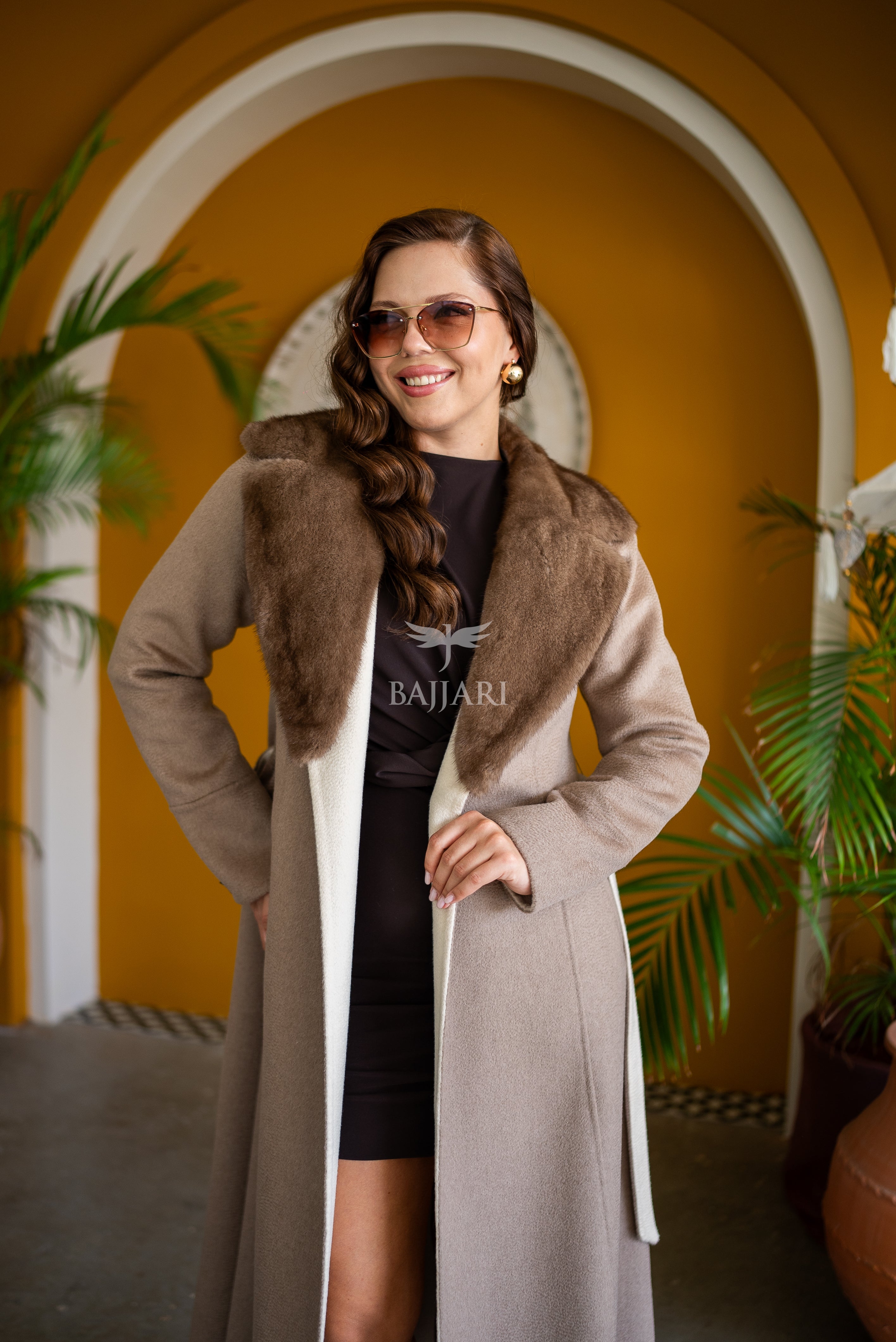 Elegant Women’s Coat with Alpaca Lama Fabric and Mink Fur Collar -9494-