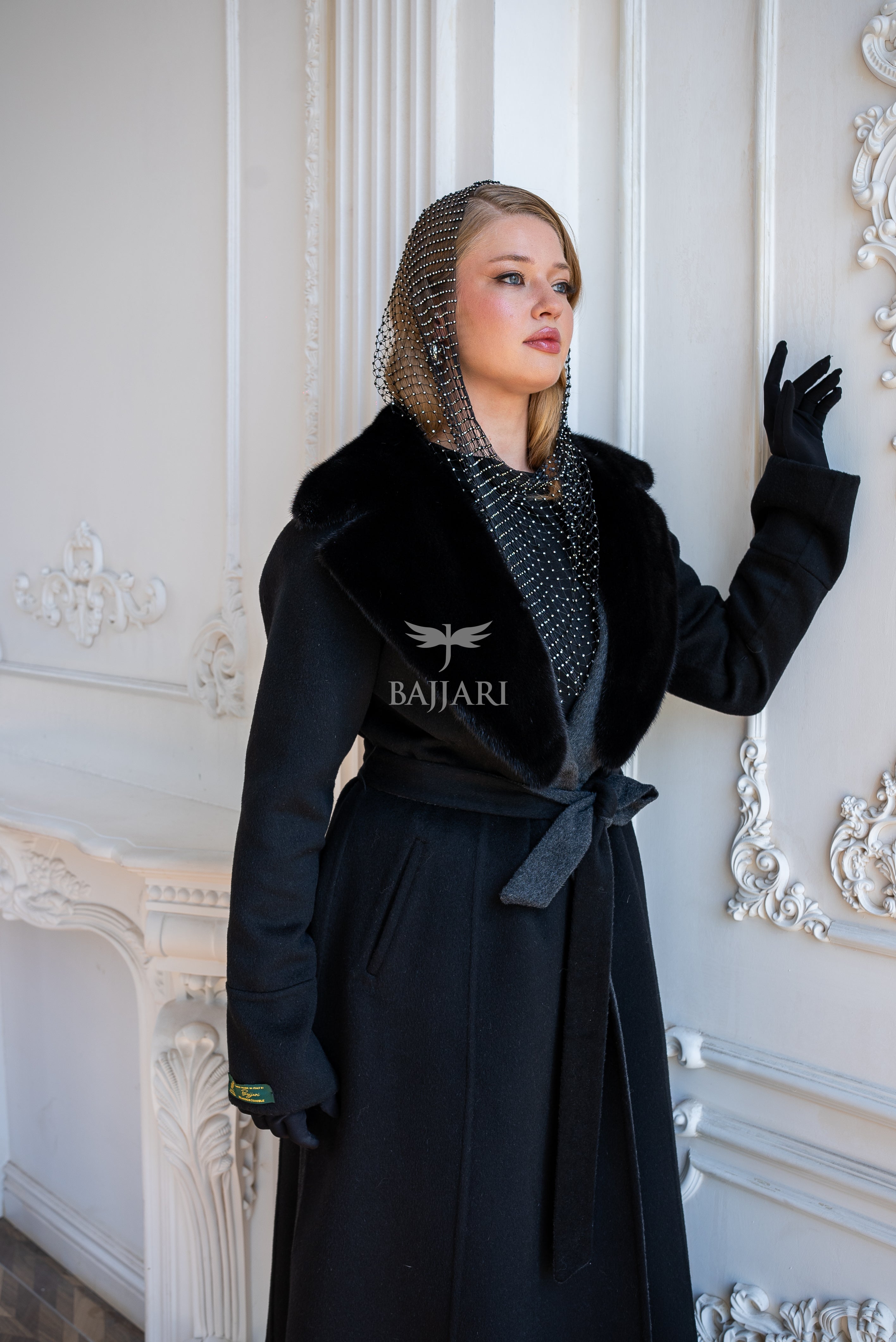 Elegant Women’s Coat with Alpaca Wool Fabric and Mink Fur Collar -9494-