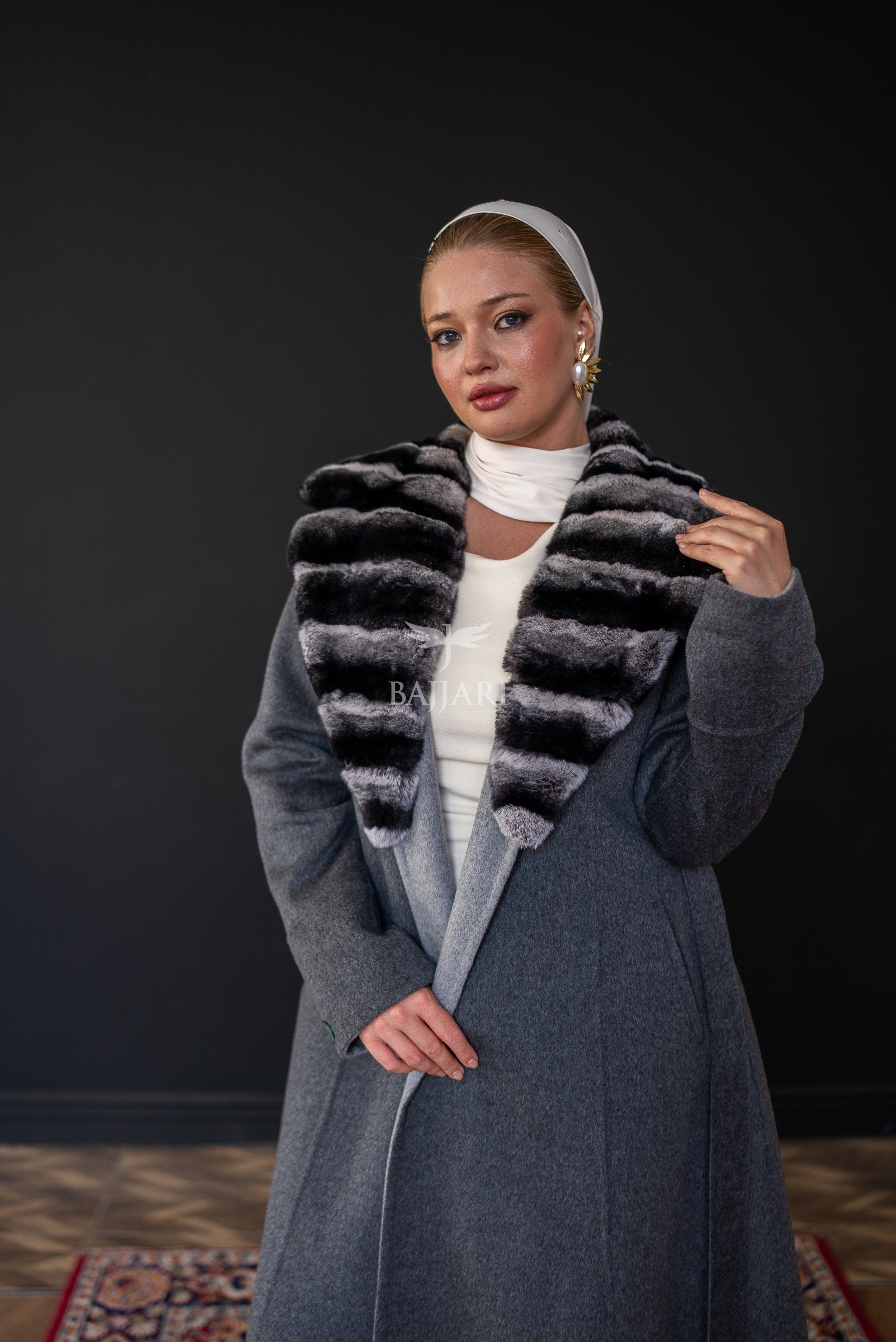 The New Name of Winter Elegance: Fur-Trimmed Alpaca Rabbit Rex -9494 Rex-