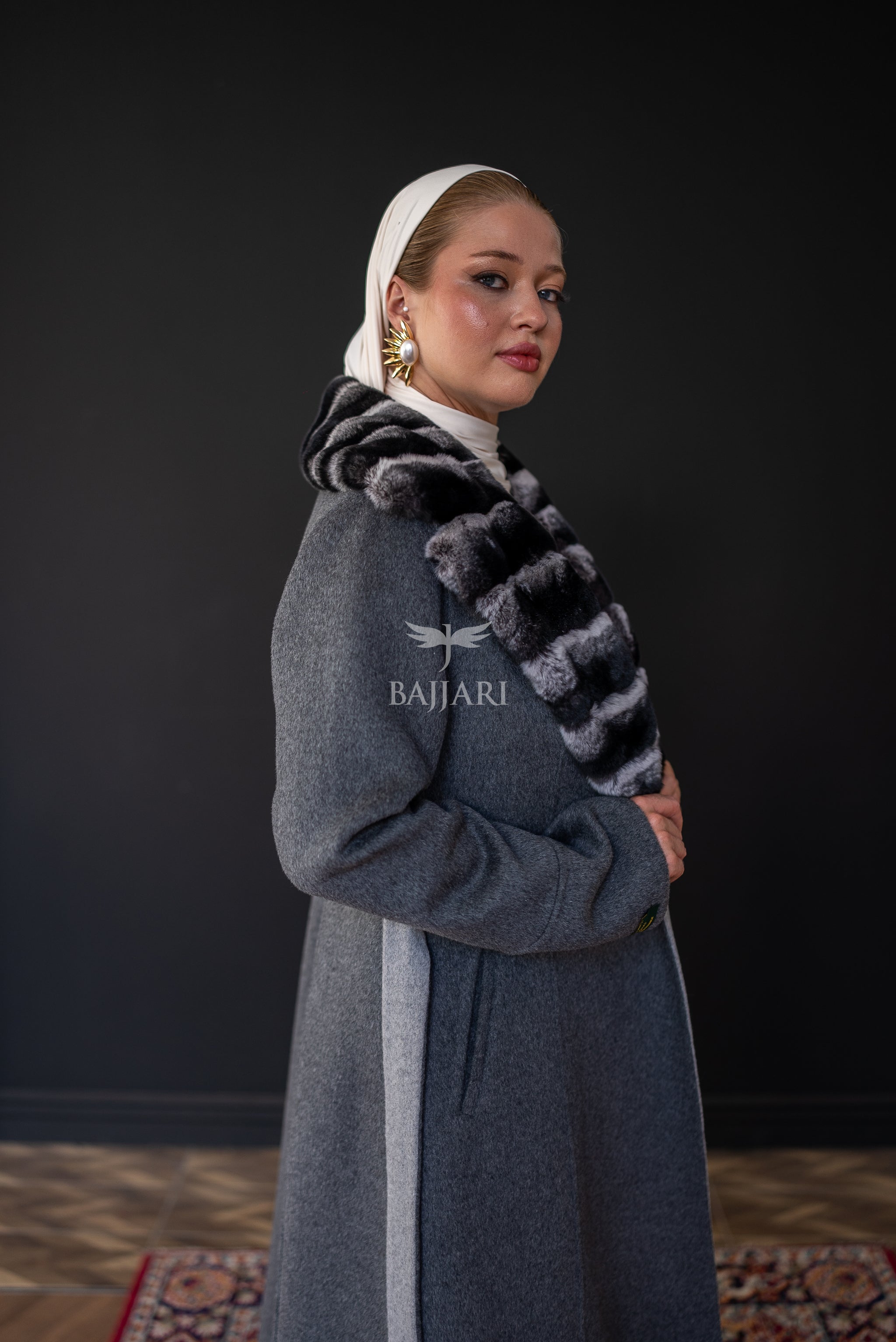 The New Name of Winter Elegance: Fur-Trimmed Alpaca Rabbit Rex -9494 Rex-