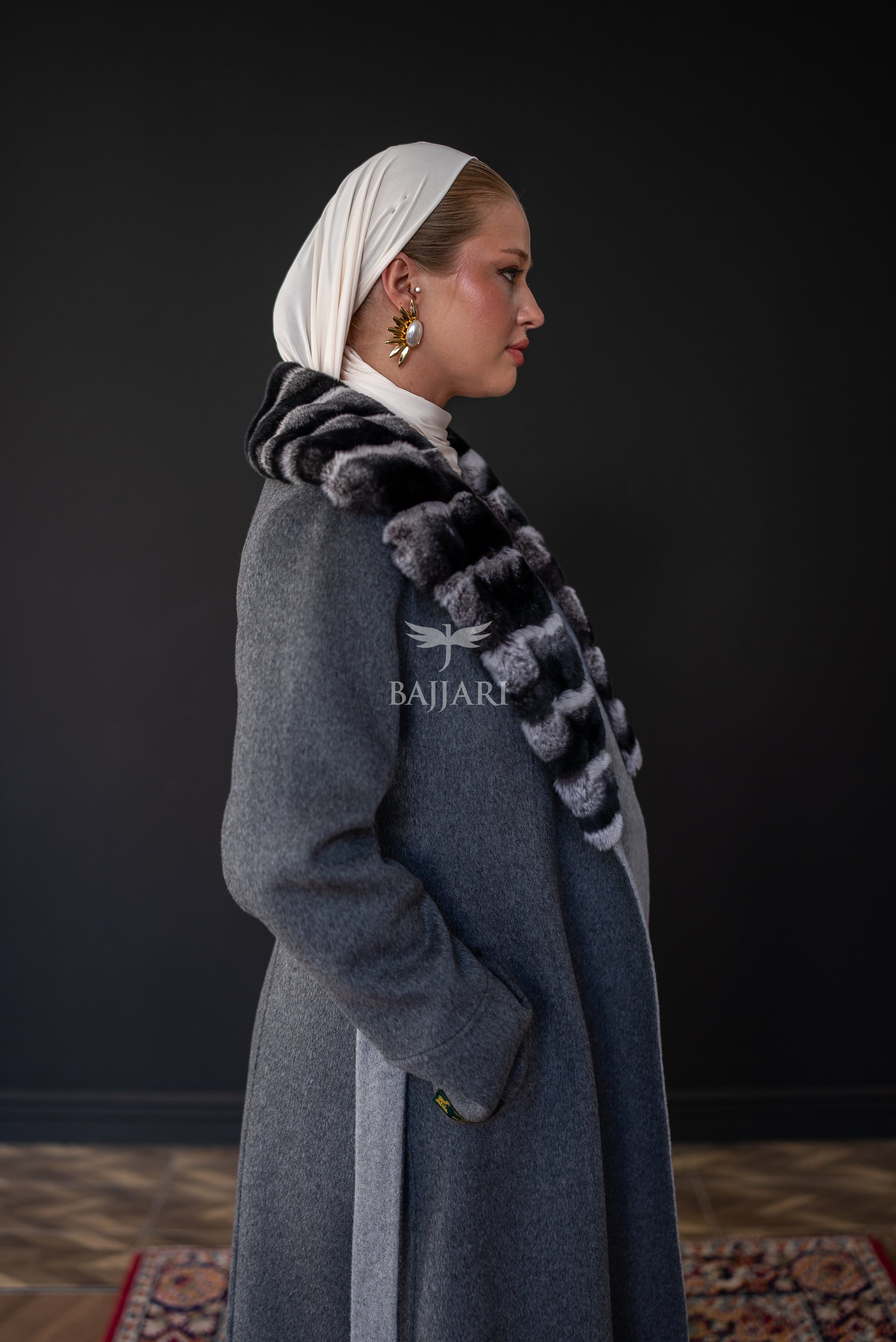 The New Name of Winter Elegance: Fur-Trimmed Alpaca Rabbit Rex -9494 Rex-