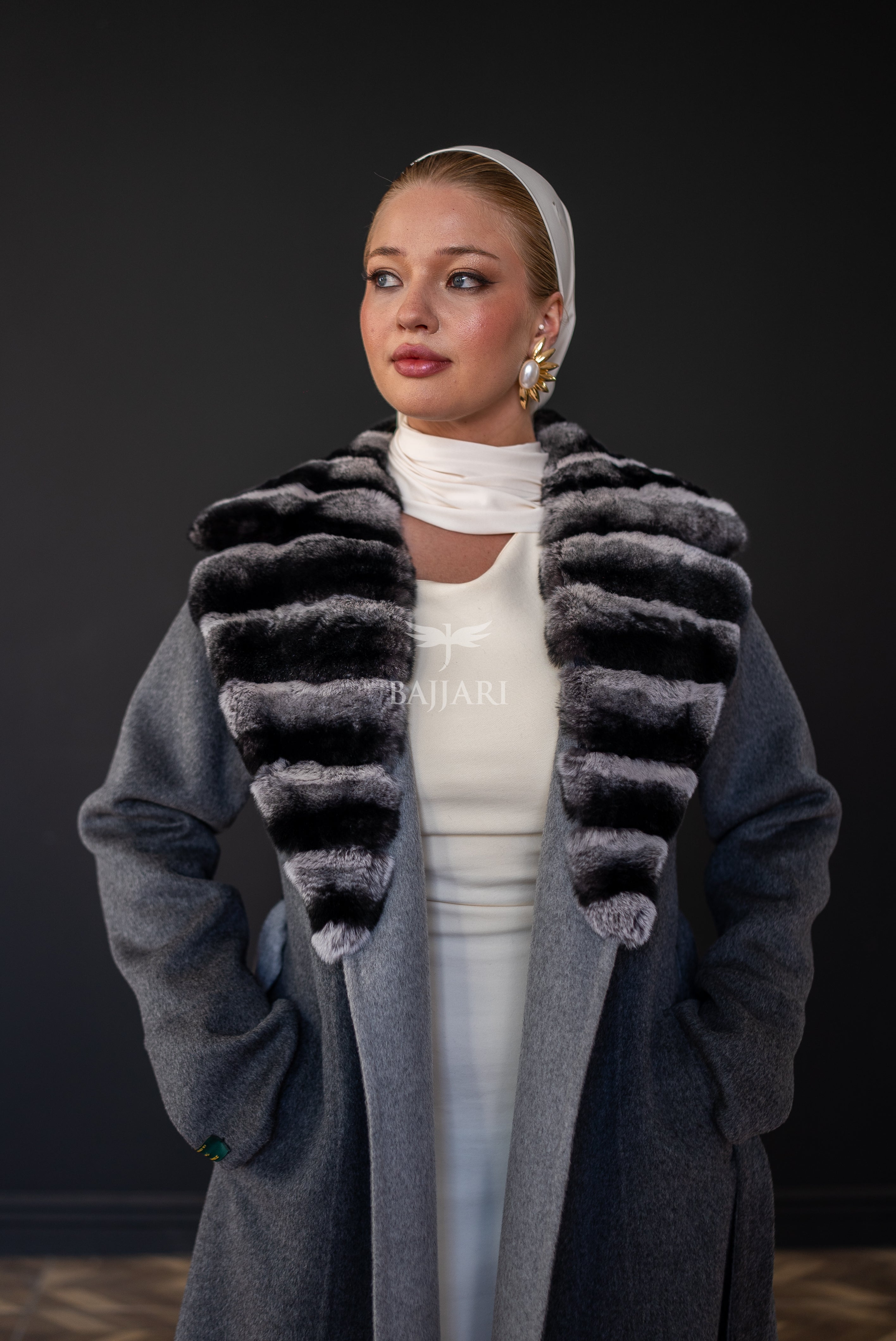 The New Name of Winter Elegance: Fur-Trimmed Alpaca Rabbit Rex -9494 Rex-