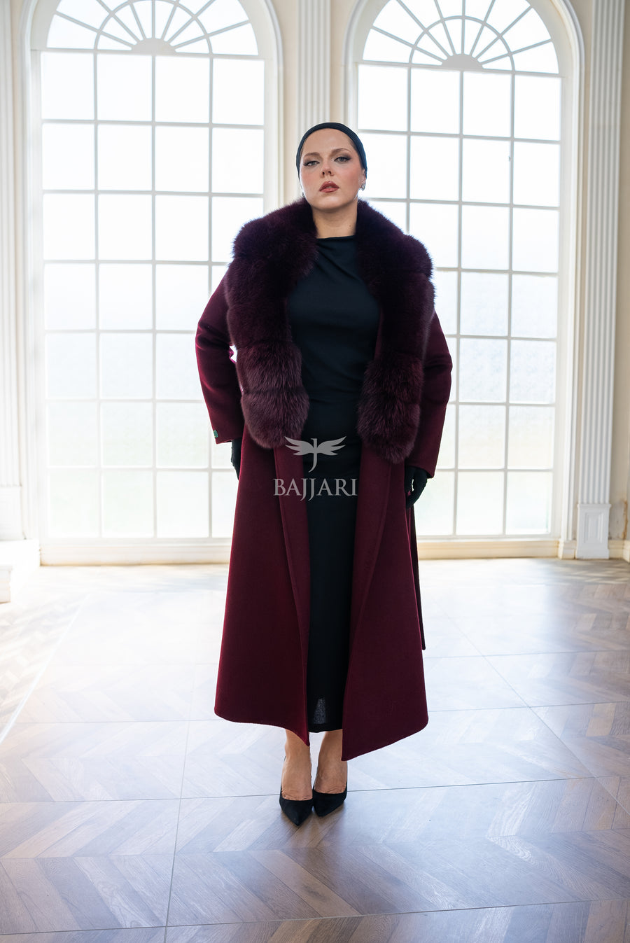 Women's Coat with the Elegance of Luxurious Zibellino Alpaca fabric with Fox Fur Collar Details -1113-