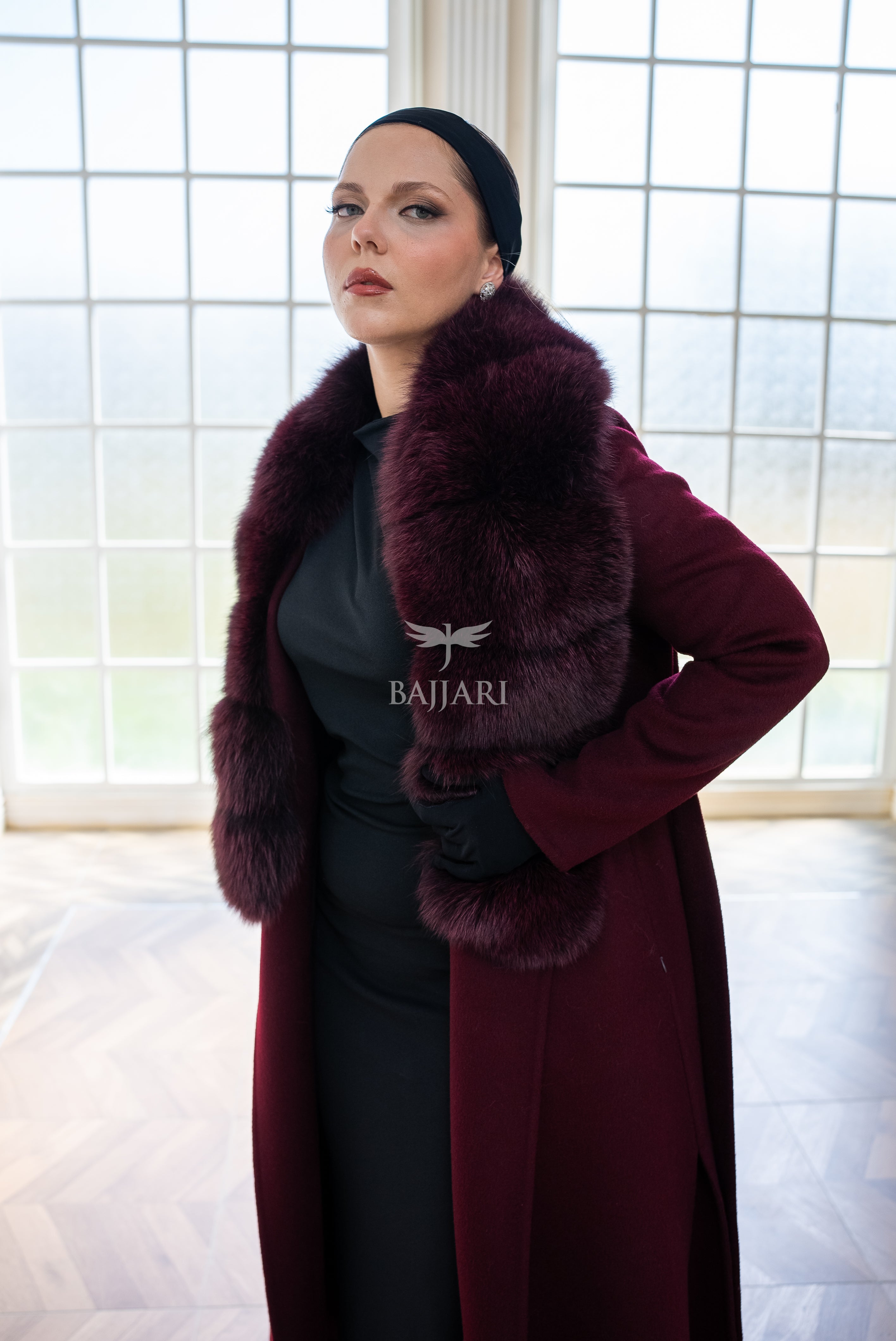 Women's Coat with the Elegance of Luxurious Zibellino Alpaca fabric with Fox Fur Collar Details -1113-