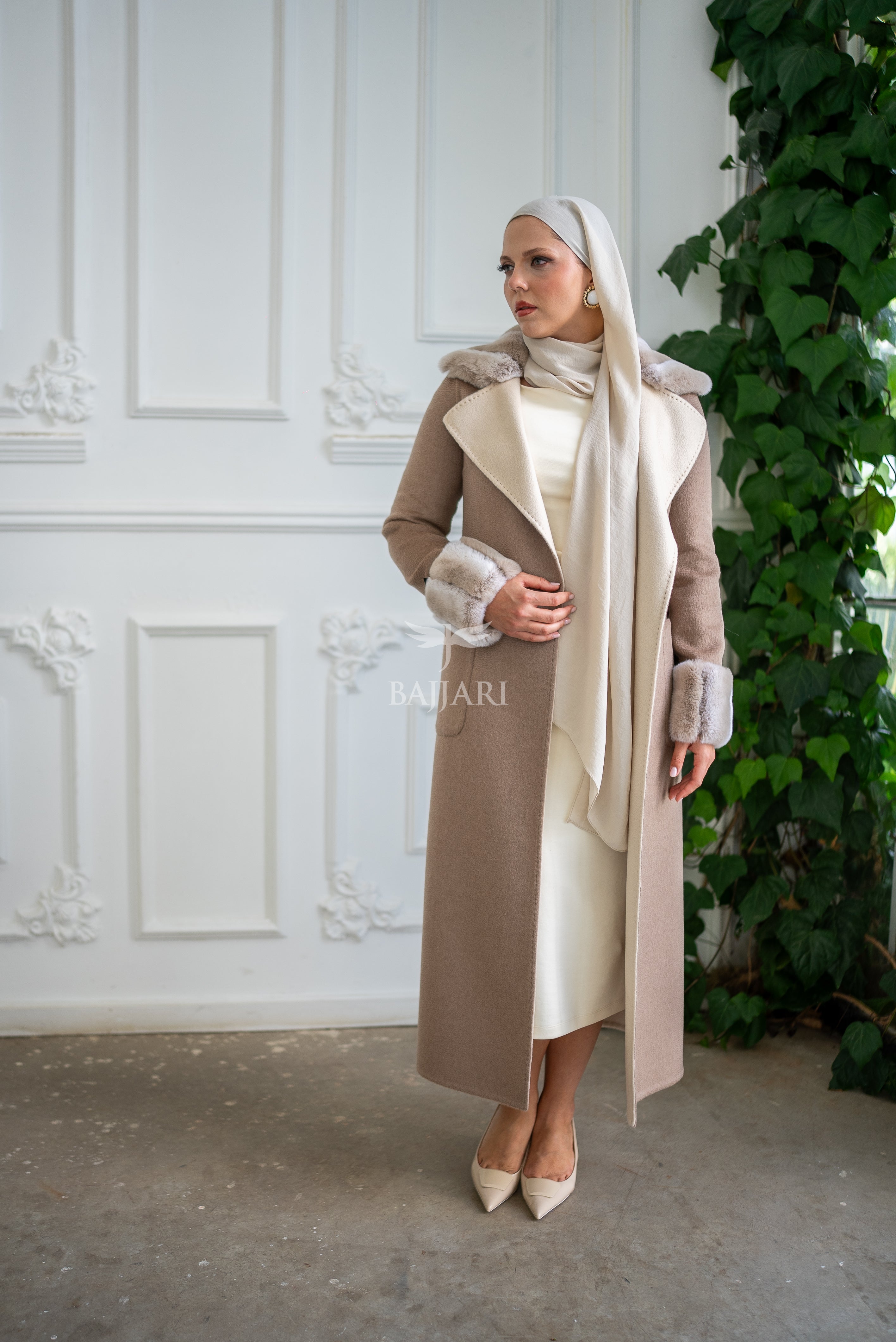 Zibellino Alpaca Fabric | Rabbit Rex Fur Collar and Sleeves & Cuff Detail | Slit Skirt Cut -1090